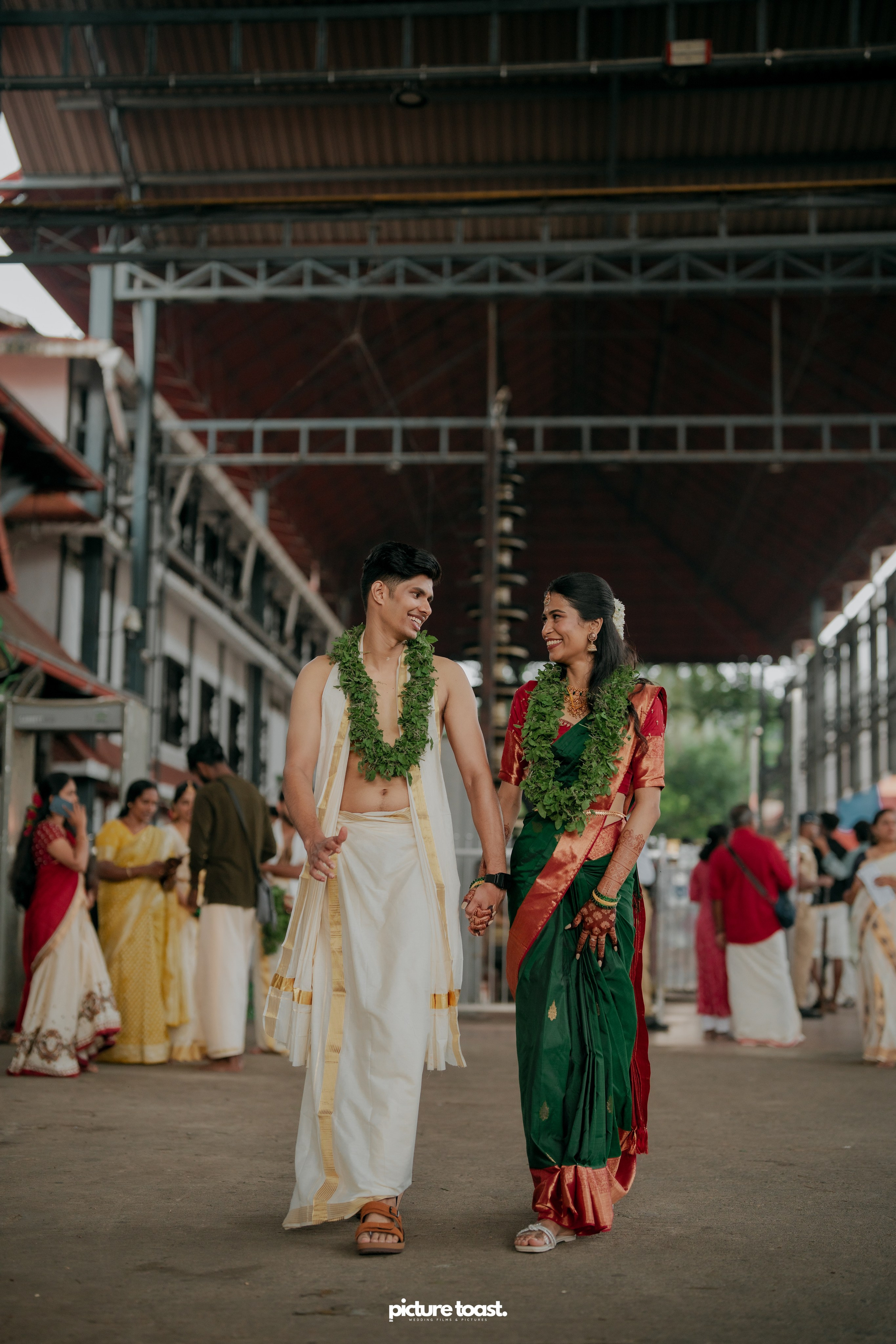 Guruvayur Wedding Ft. Athira & Abilash. Fine art Wedding Photographers in India & Canada