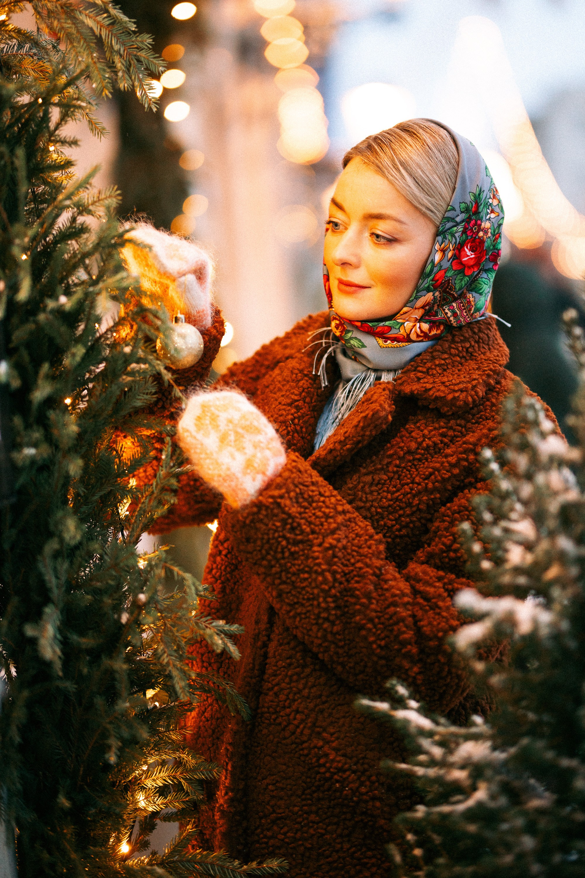 Uuden Vuoden lahja. Valokuvaaja Lahti, Helsinki Elena Salonen