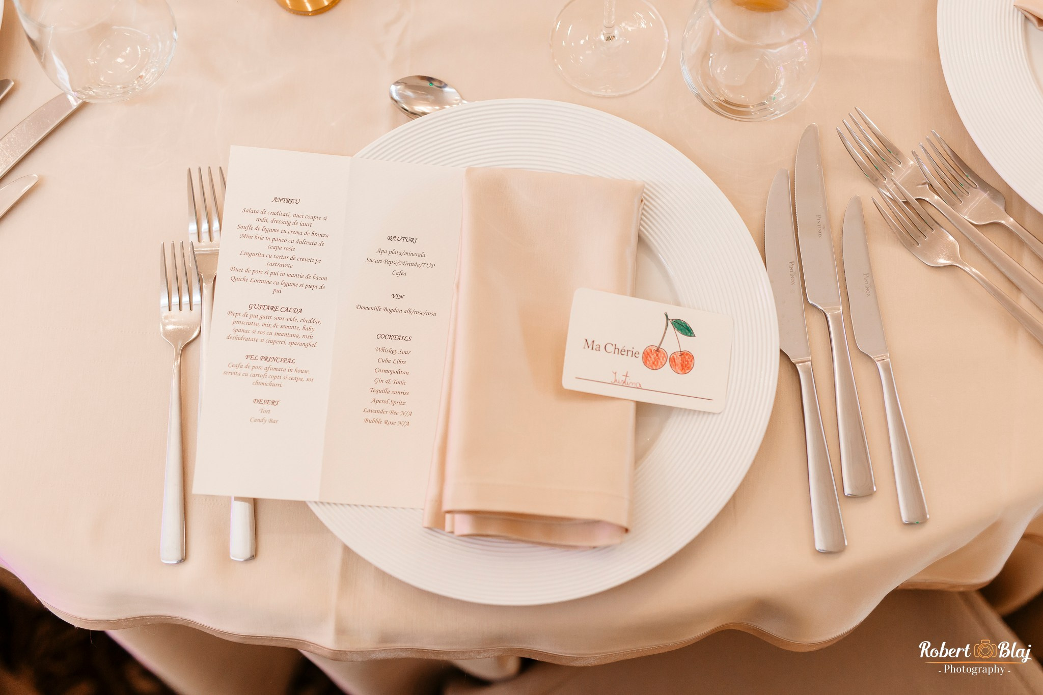 Flavia Paraschieva. Robert Blaj - Fotograf Nuntă Iași