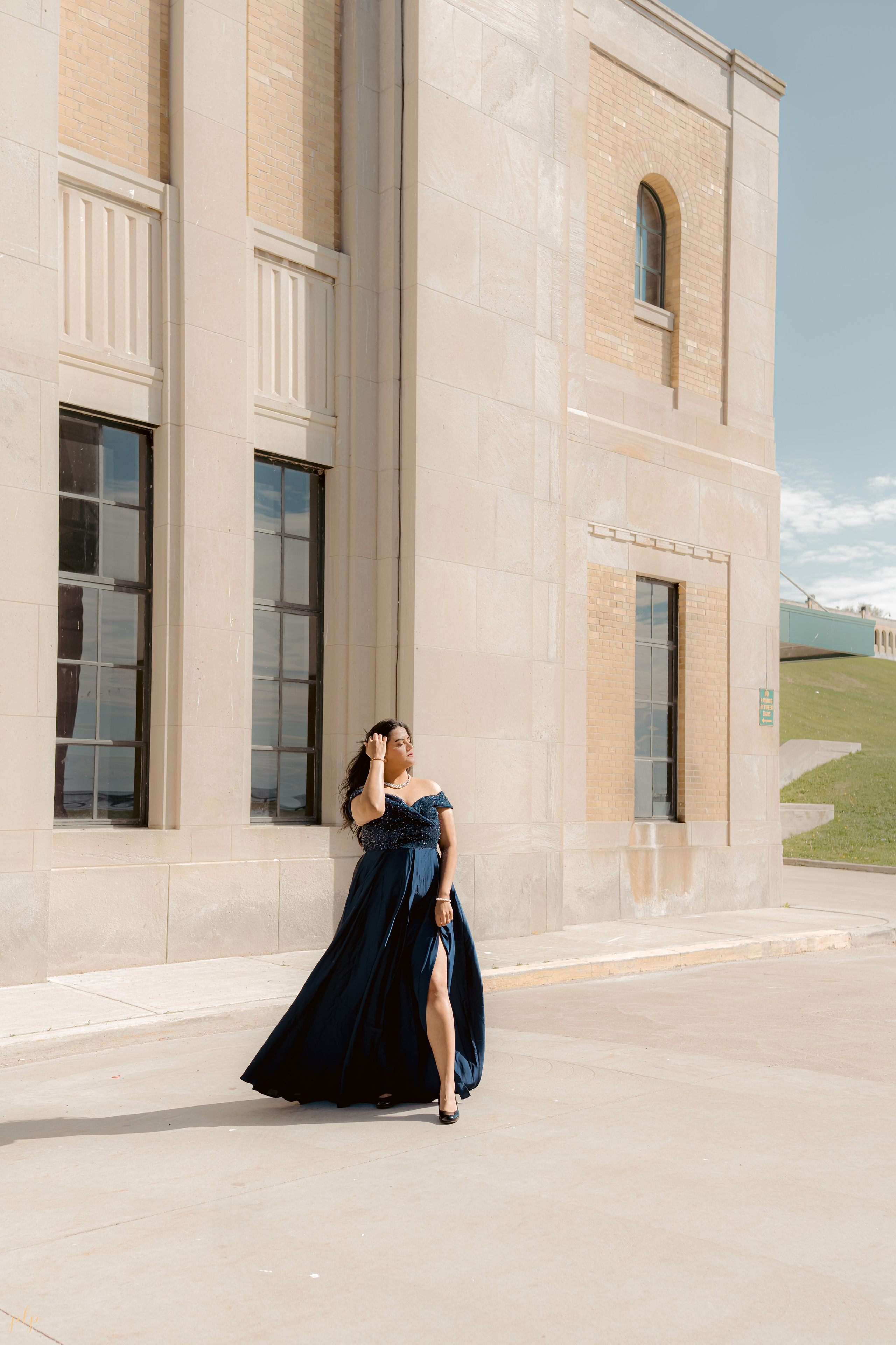 Dhairya and Krupali. Wedding Photographers and Filmmakers