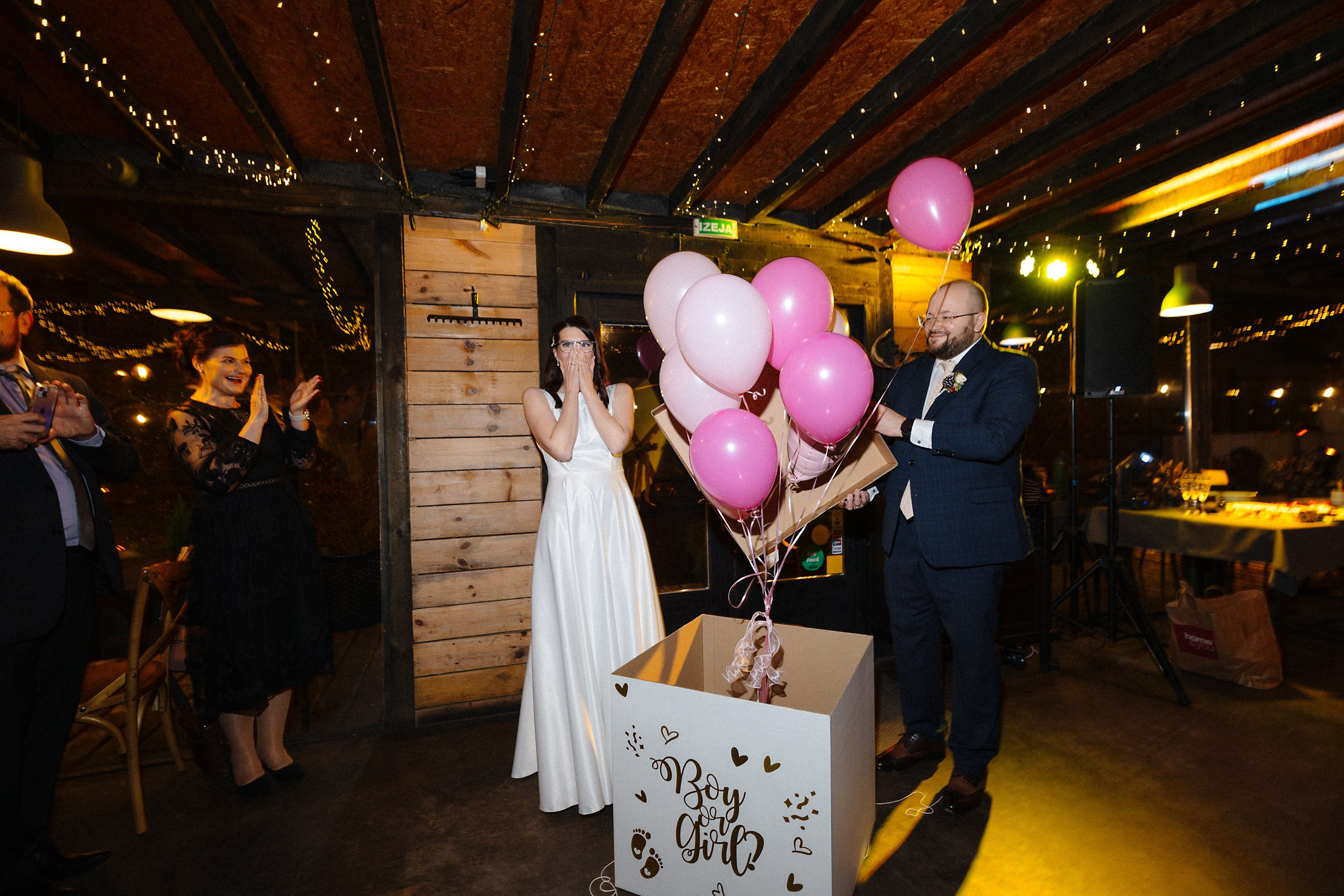 Зимняя свадебная фотосессия в музее искусств. Евгений Тимофеев | Свадебный и контент-фотограф и видеограф в Риге