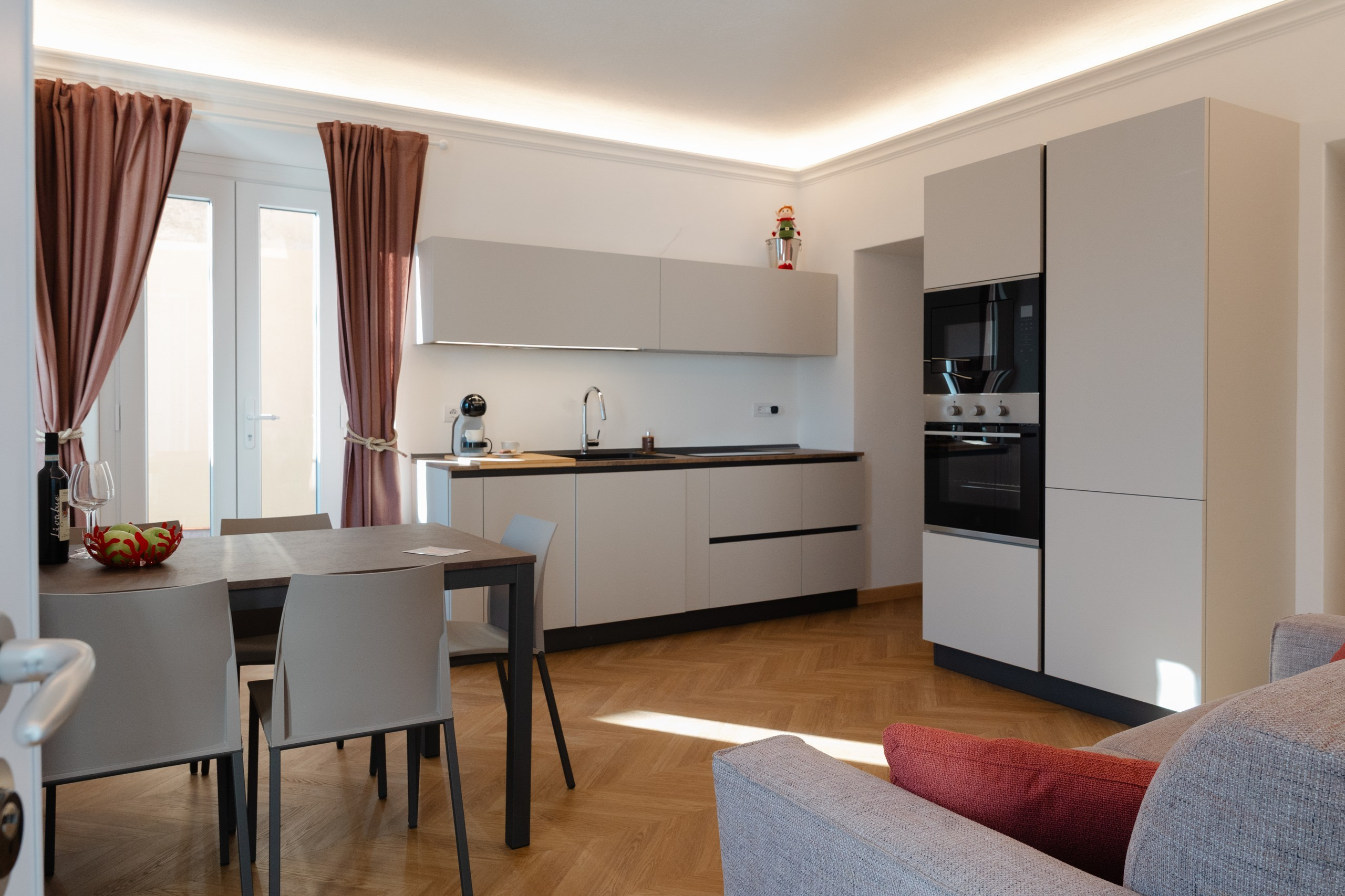 Belvedere Apartments. PHOTOGRAPHER IN ITALY