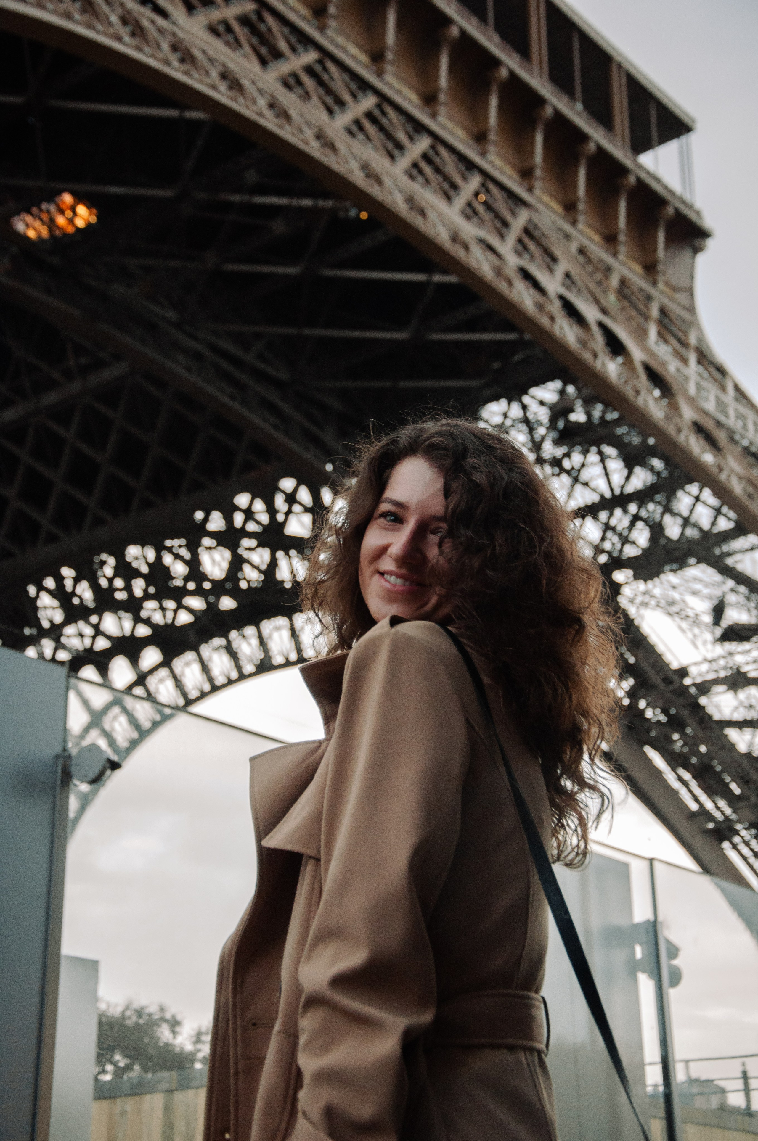 Rainy Paris Photoshoot. Paris photographer — Polina Osipova