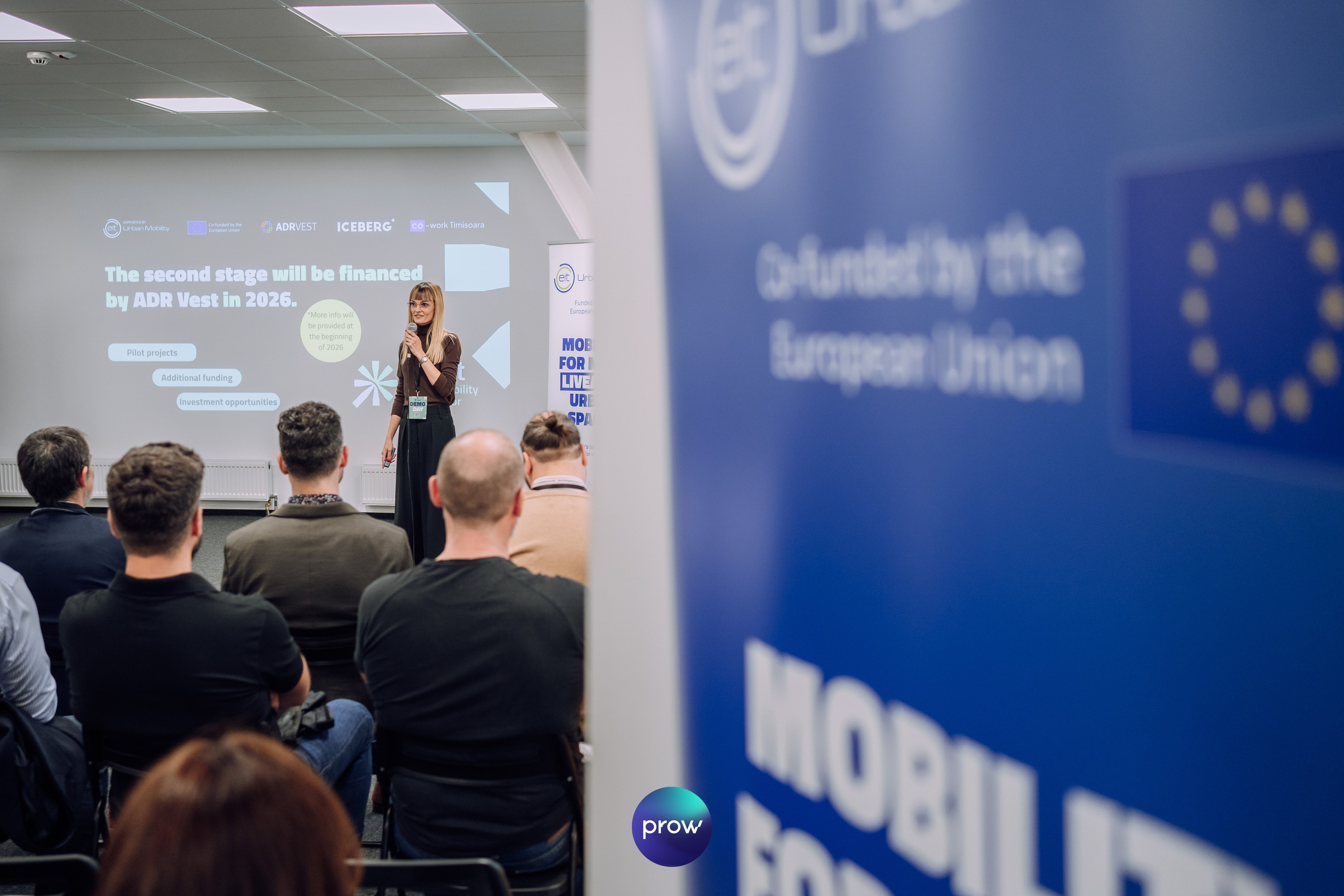 InVest DemoDay @ Cowork. Cozac Cristian Photographer