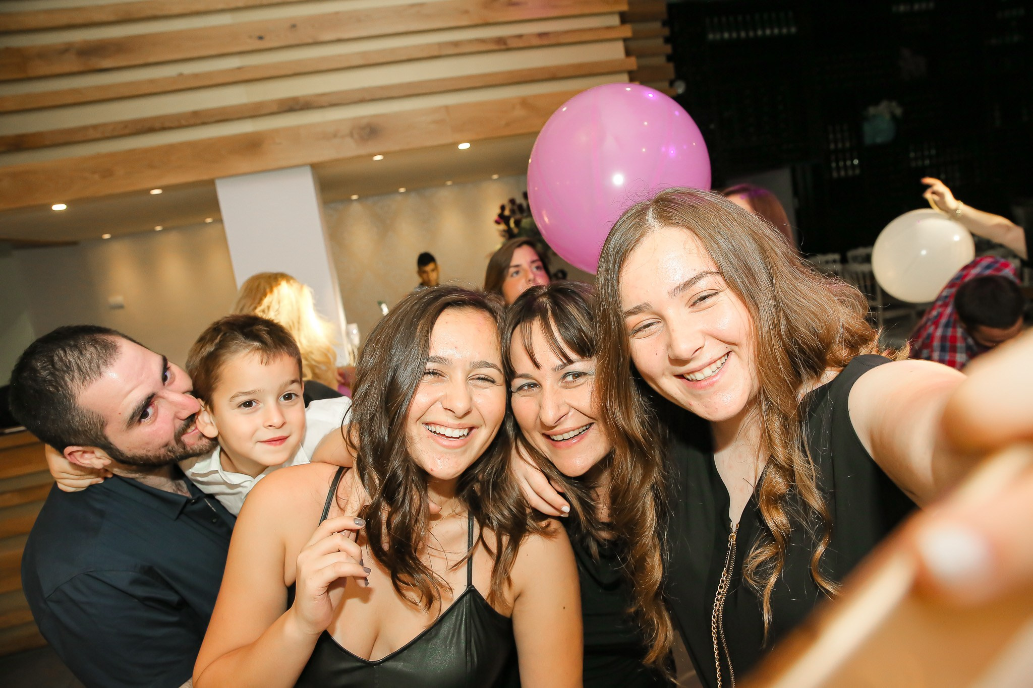 Bat Mitzva Roni. Wedding and events photographers Studio Shalom