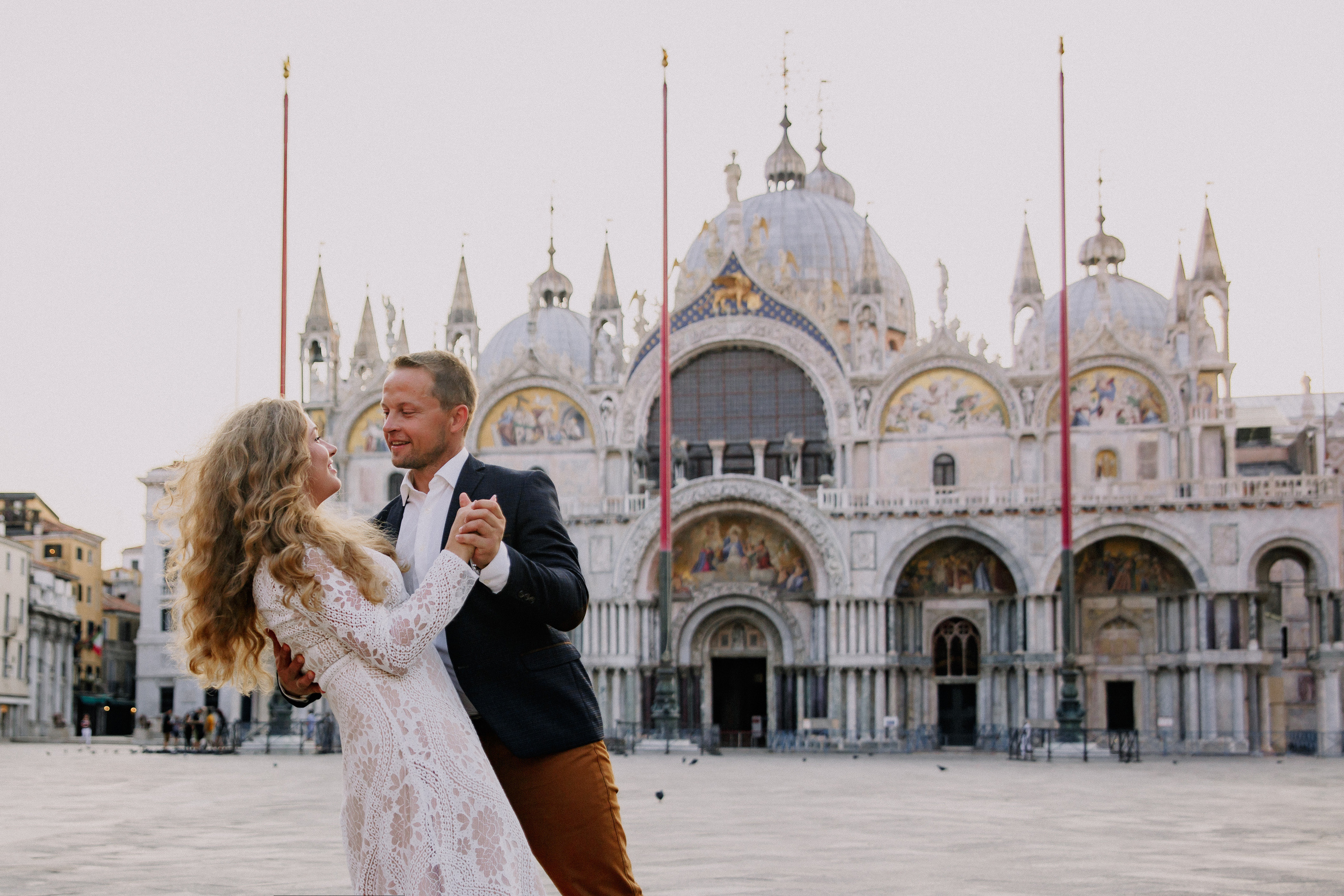A&L elopement. Wedding and portrait photographer in Poland Vitali Frozen