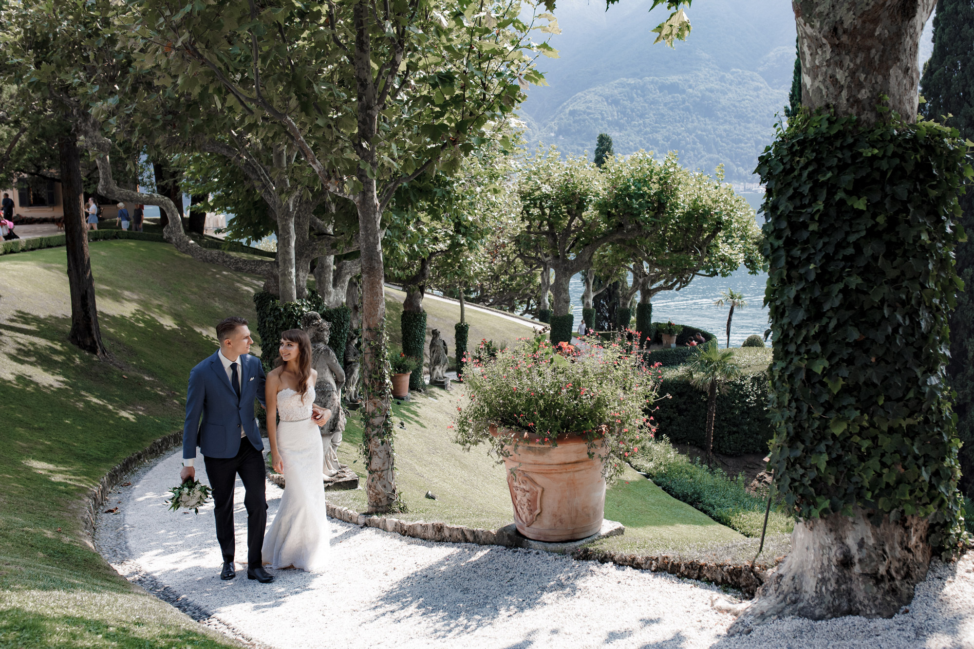 M&O elopement. Wedding and portrait photographer in Poland Vitali Frozen