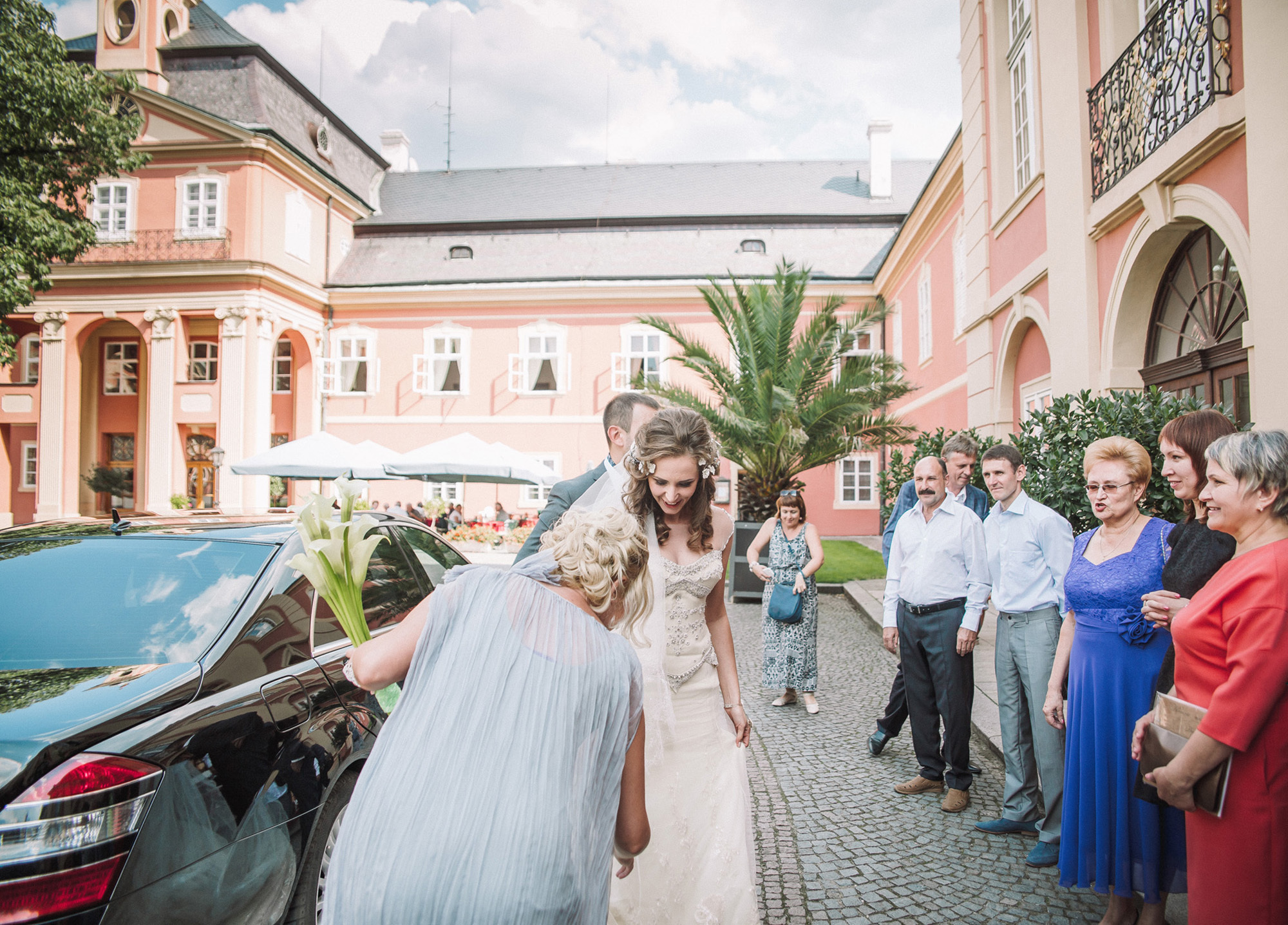 Romantic wedding in Prague. Wedding and portrait photographer in Poland Vitali Frozen
