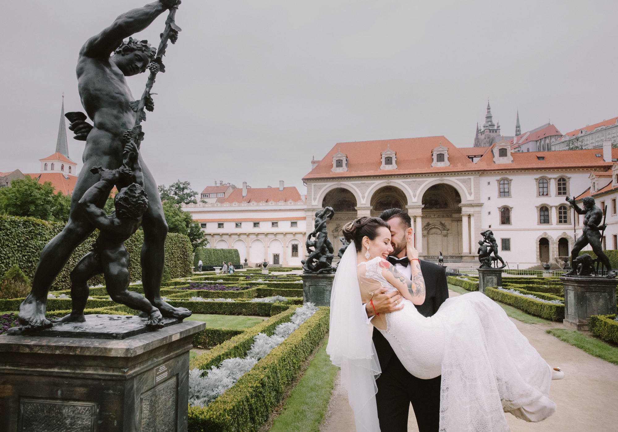 Wedding photos. Wedding and portrait photographer in Poland Vitali Frozen