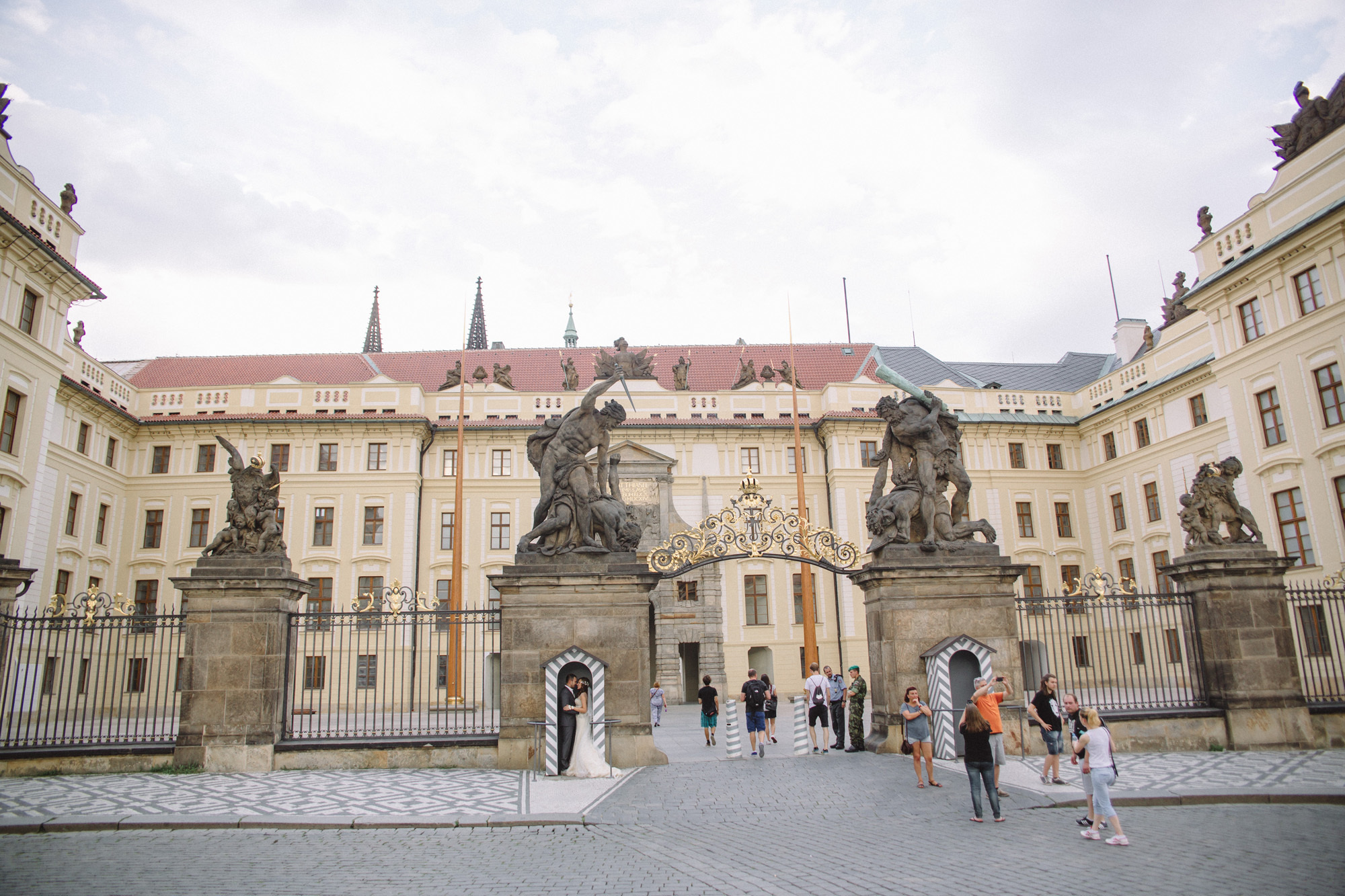 Romantic wedding in Prague. Wedding and portrait photographer in Poland Vitali Frozen