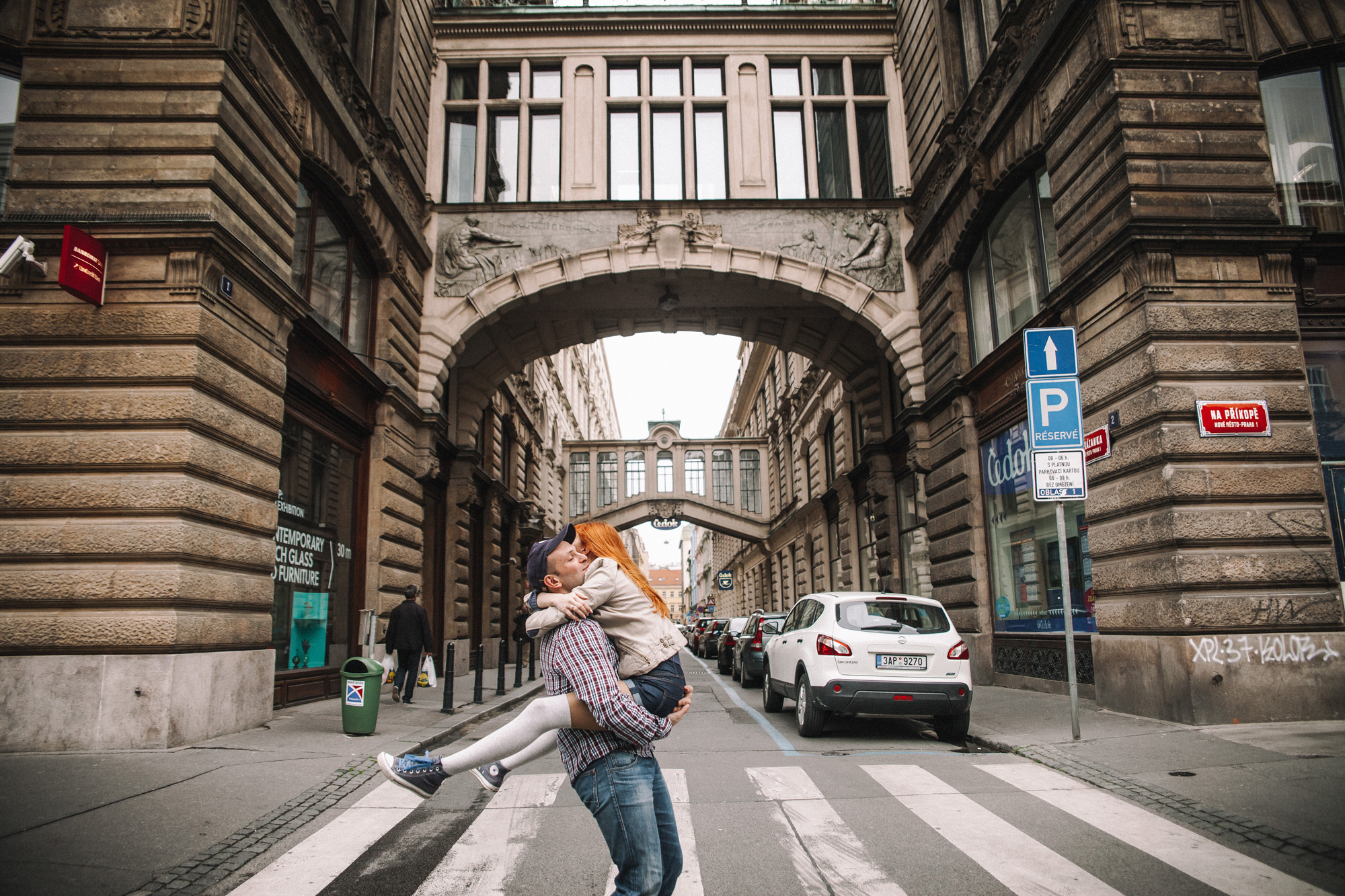 Love Story в Праге. Wedding and portrait photographer in Poland Vitali Frozen