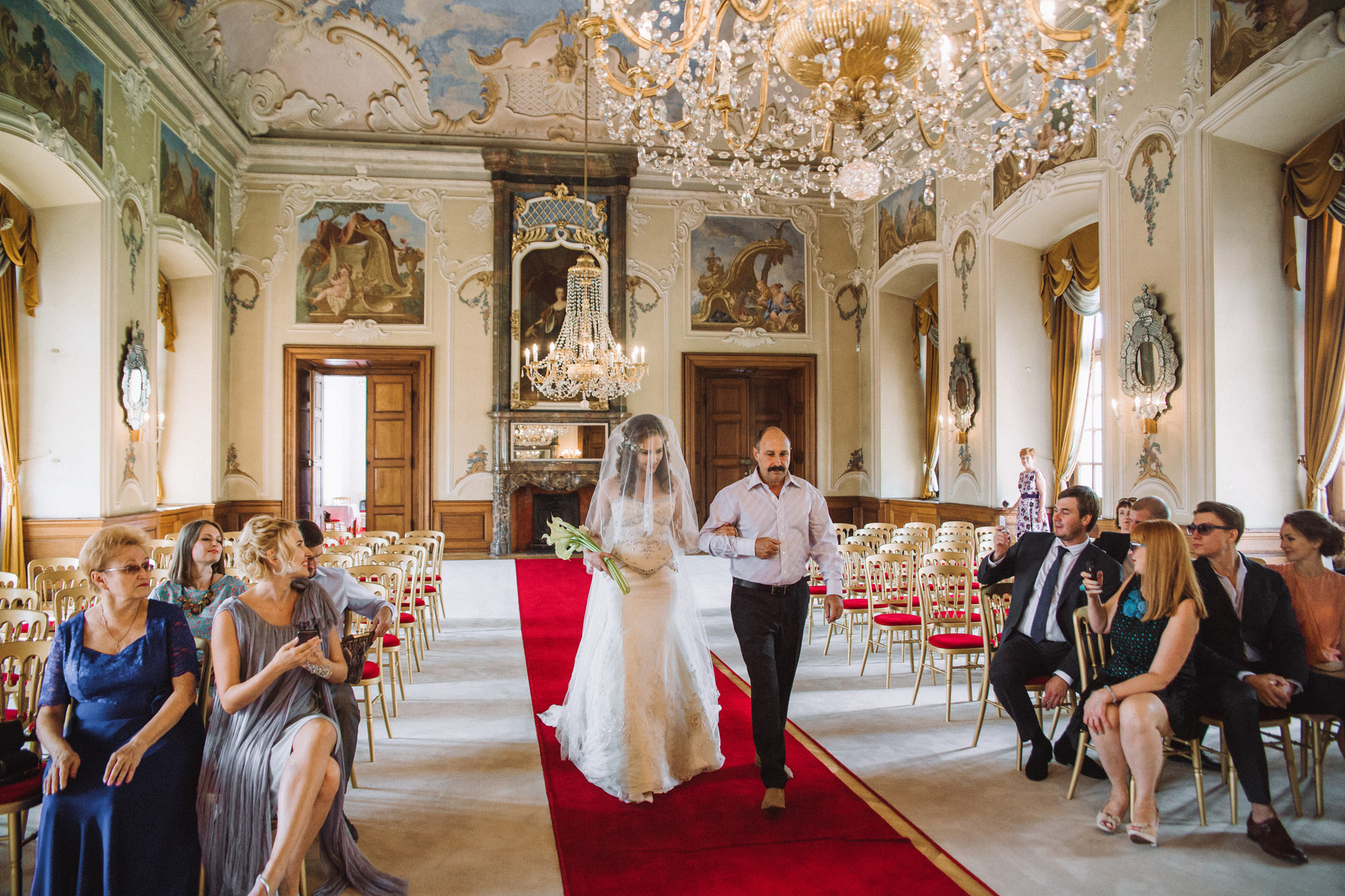 Romantic wedding in Prague. Wedding and portrait photographer in Poland Vitali Frozen