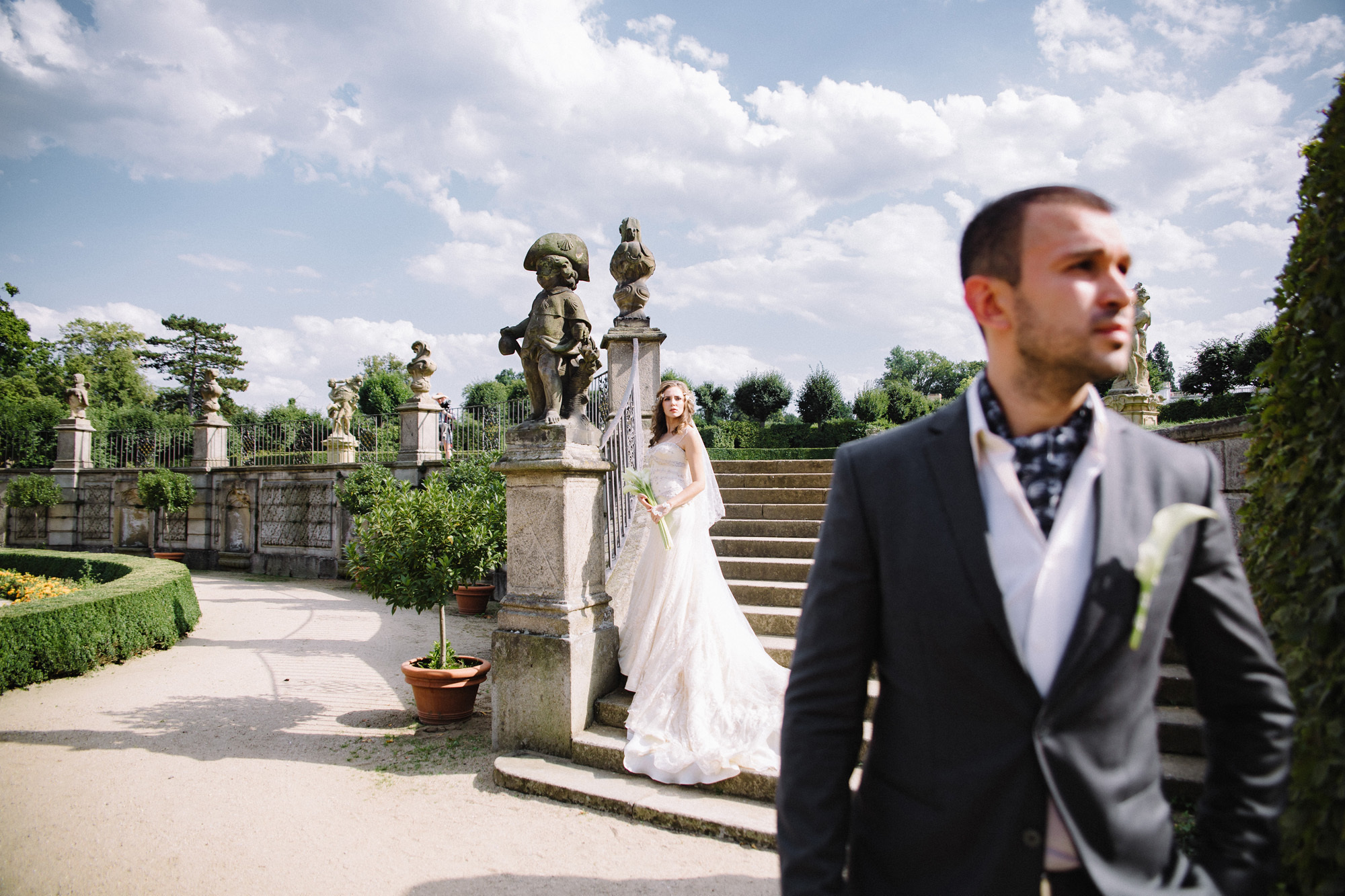 Romantic wedding in Prague. Wedding and portrait photographer in Poland Vitali Frozen