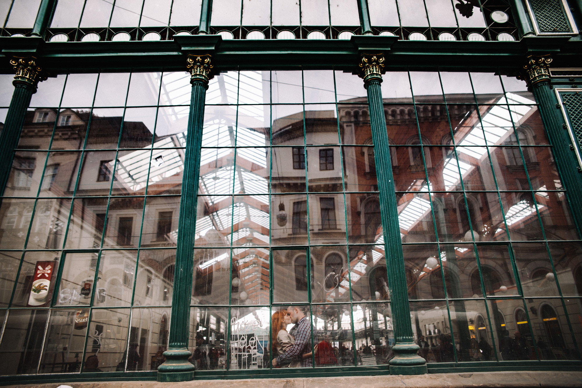 Love Story в Праге. Wedding and portrait photographer in Poland Vitali Frozen