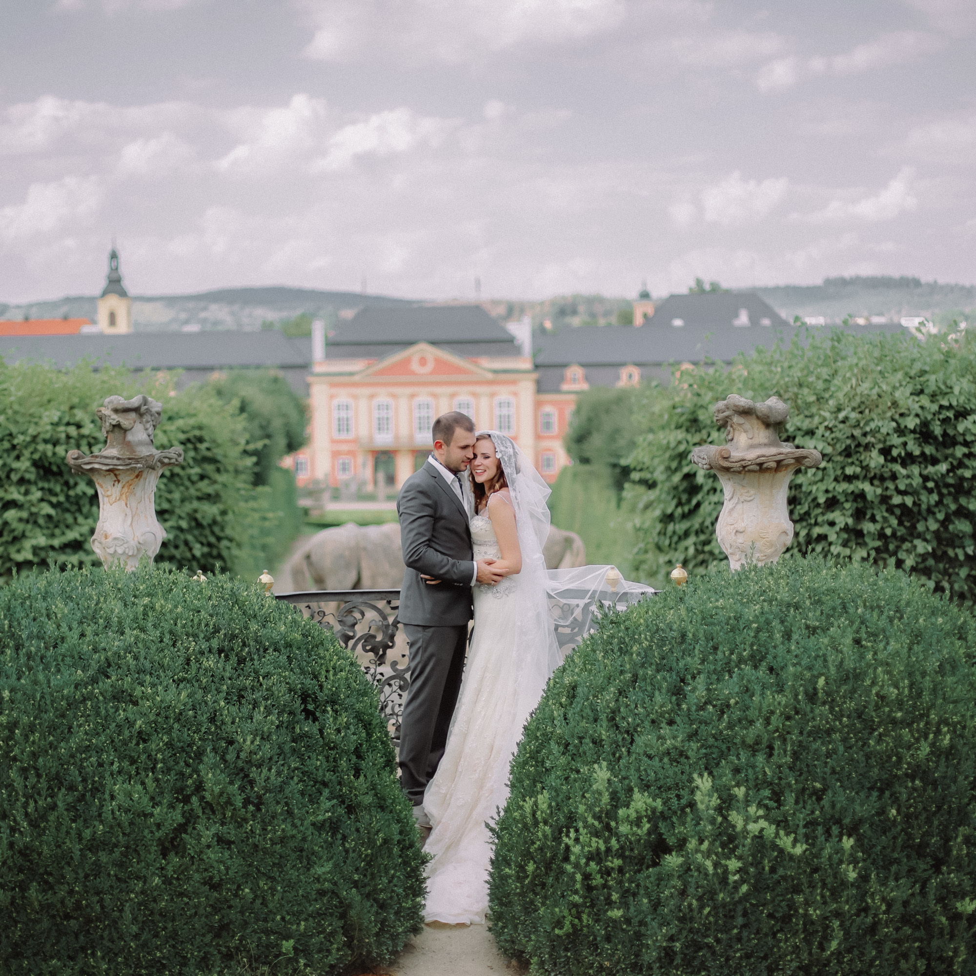 Wedding photos. Wedding and portrait photographer in Poland Vitali Frozen