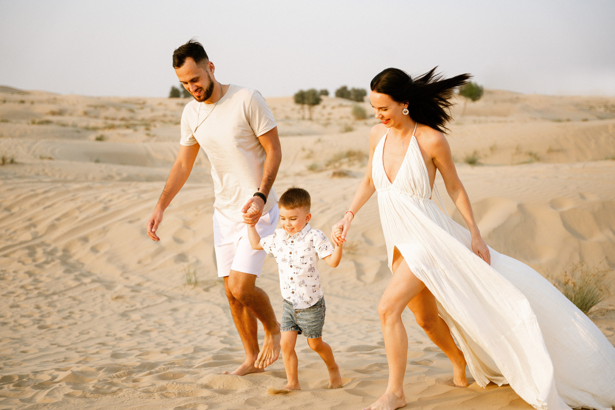Desert play and fun. Angela Iakovleva — Family Photographer in Dubai