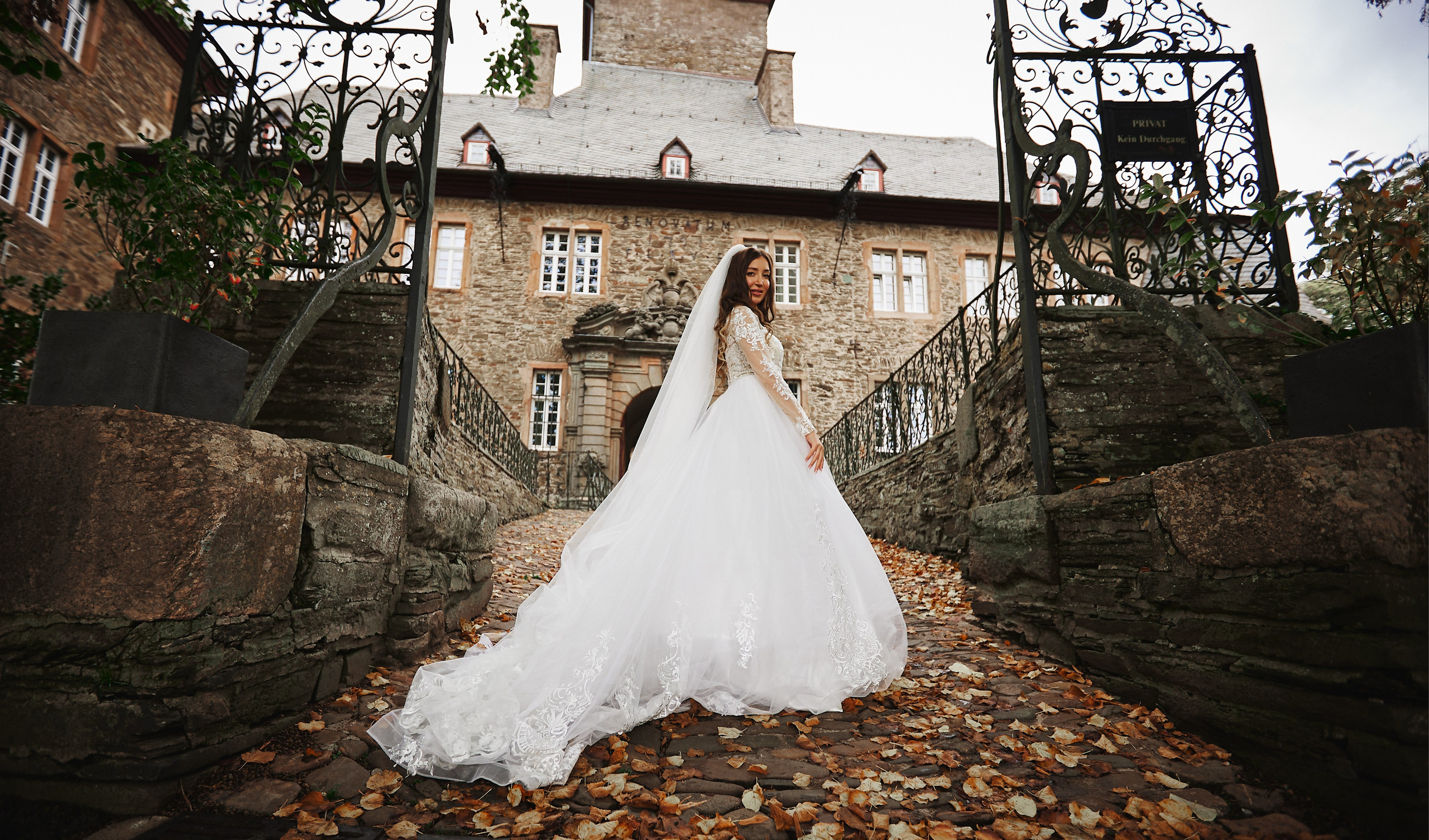 Hochzeitsfotos aus Düsseldorf. Hochzeitsfotograf und Hochzeitsvideograf aus Hamburg | Roka21Film