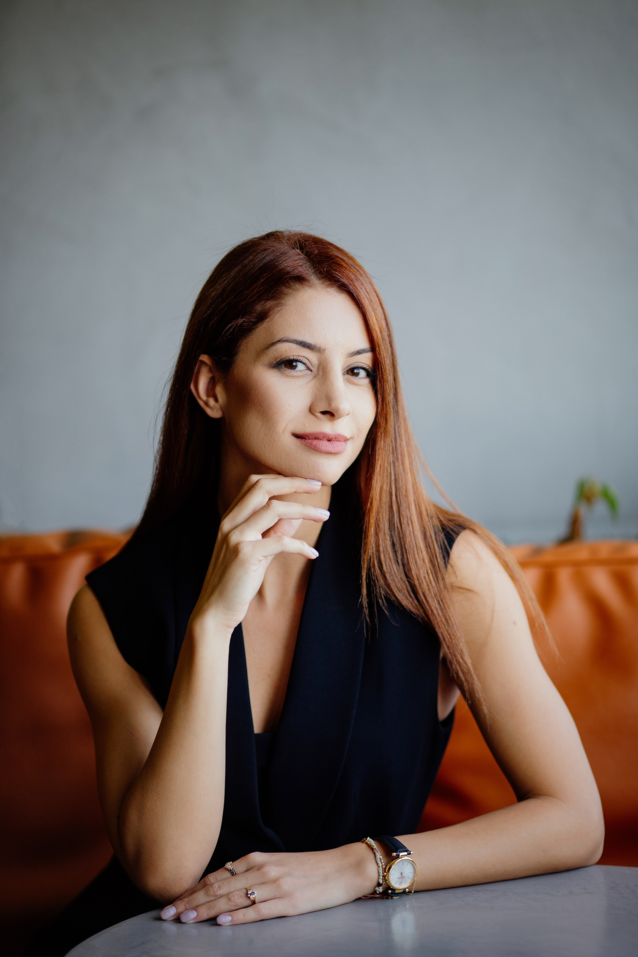 PAYABL. Family and business portrait’s photographer in Cyprus