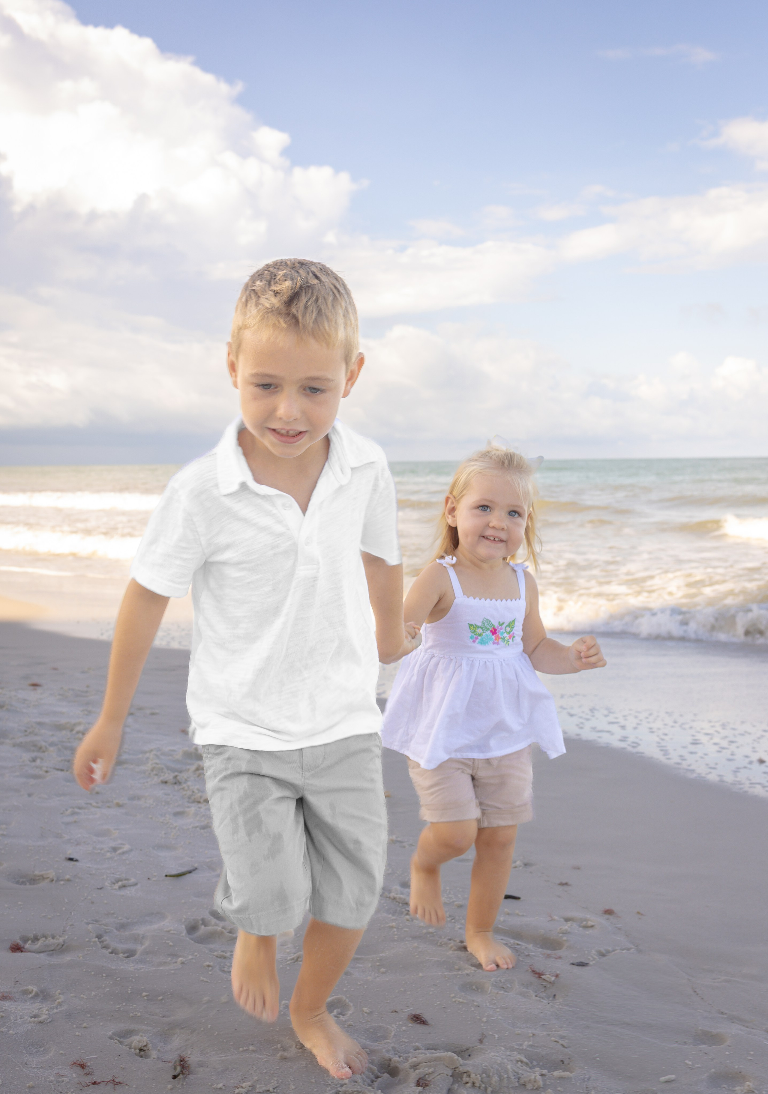 Jon and Brooke Beach Photography 2025. Out and About 239