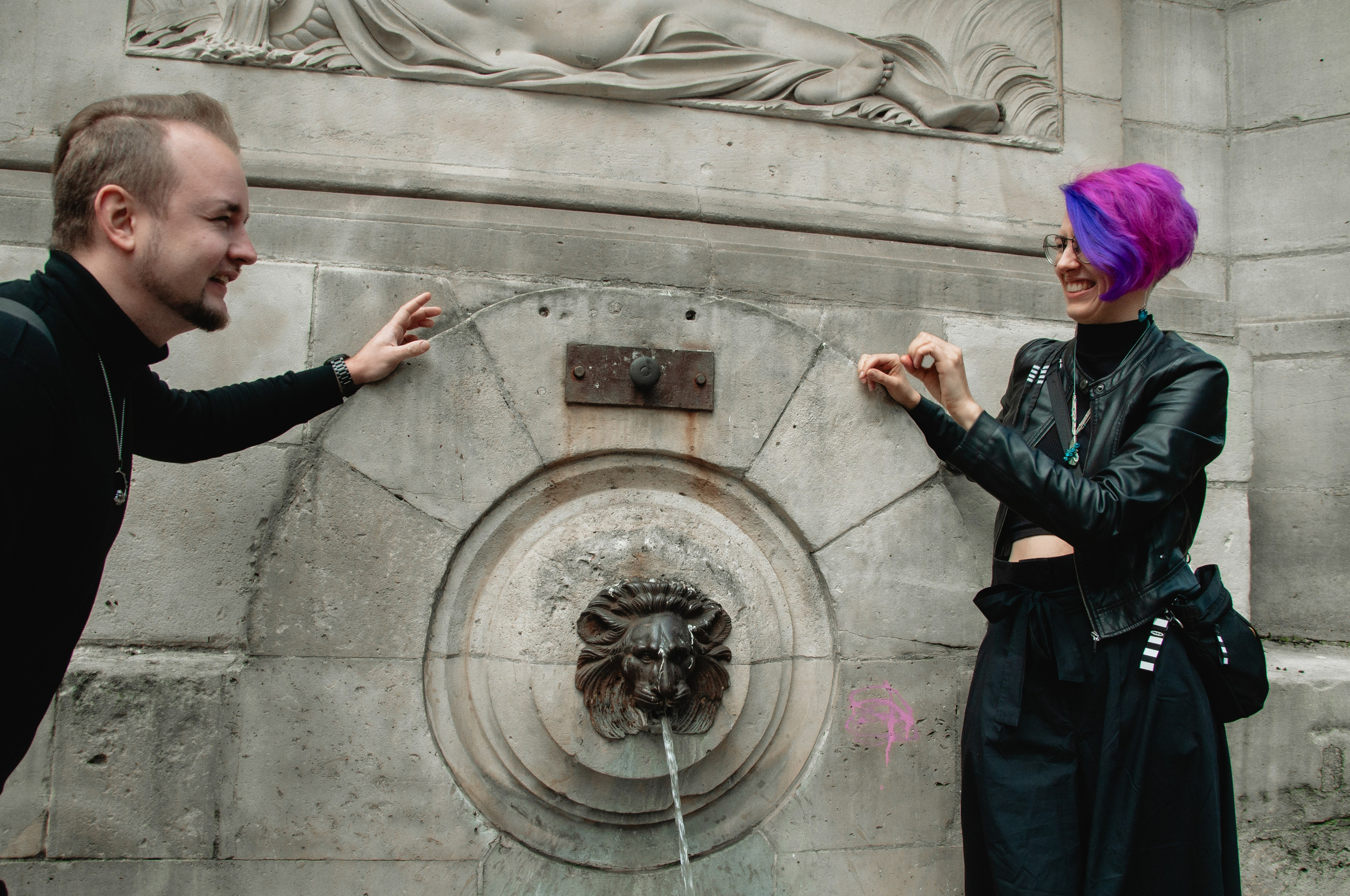 Парная стрит фотосессия. Фотограф в Париже Полина Осипова