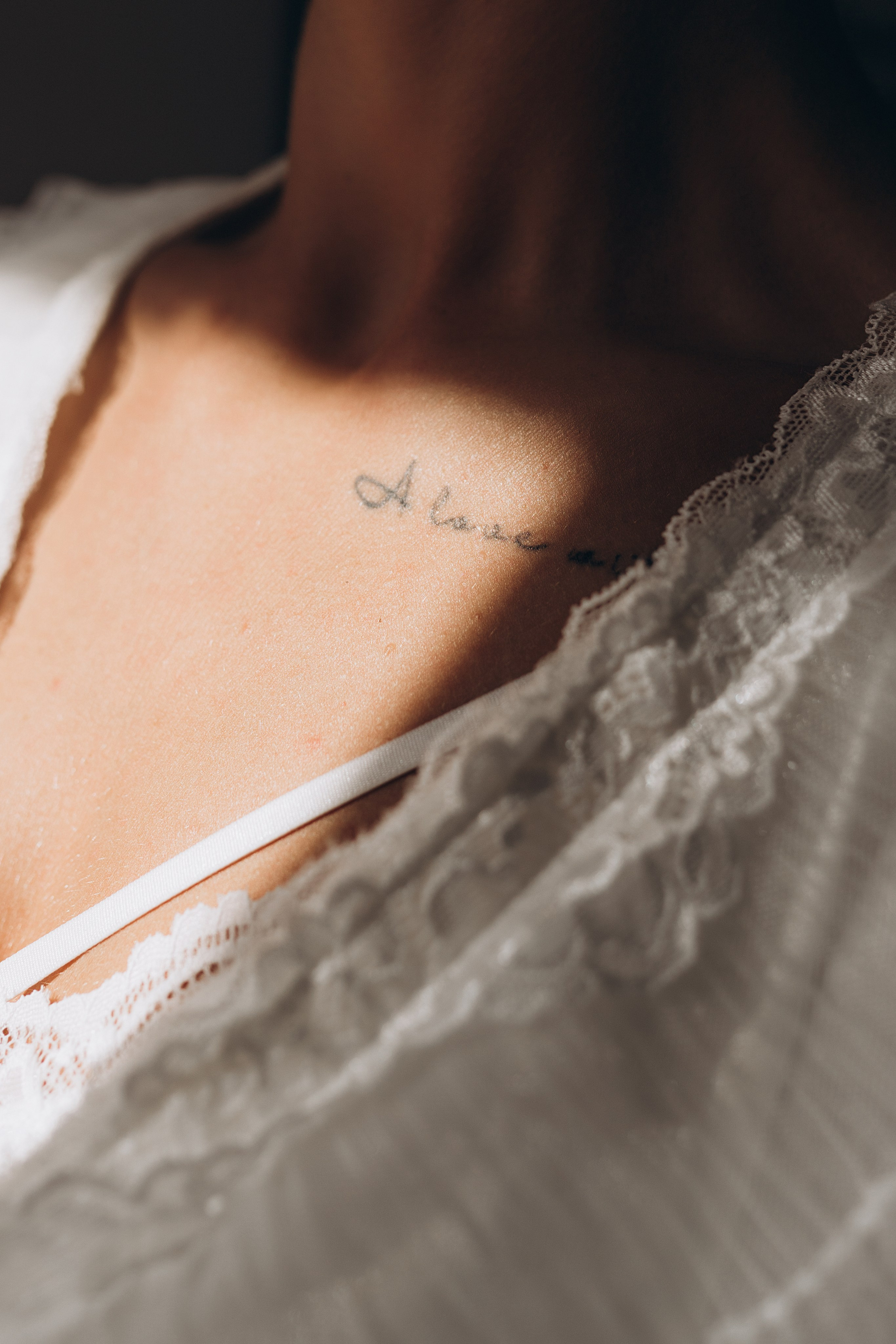 Megan & Oneias. Main