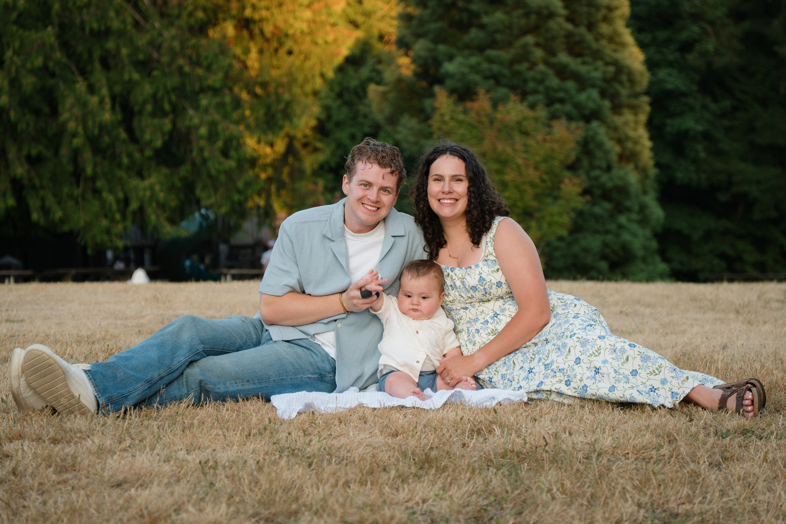 Courtney’s family. Photographer in Washington Sophia D