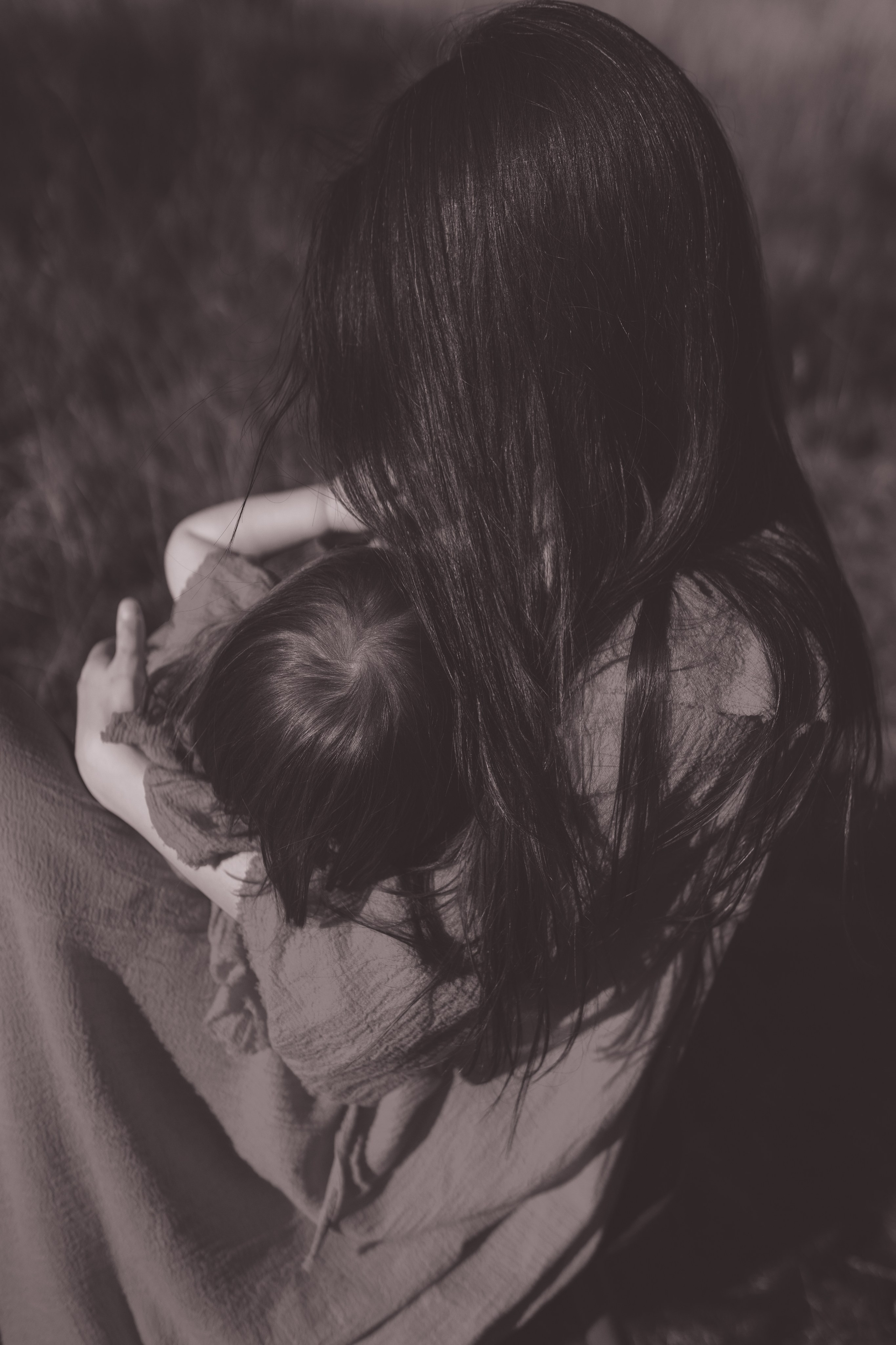 Mother Earth: Proiect de Fotografie Maternitate | Mădălina Beda. Madalina Beda- Artist vizual, fotograf, doula la nastere, consultant babywearing Brasov si in toata tara