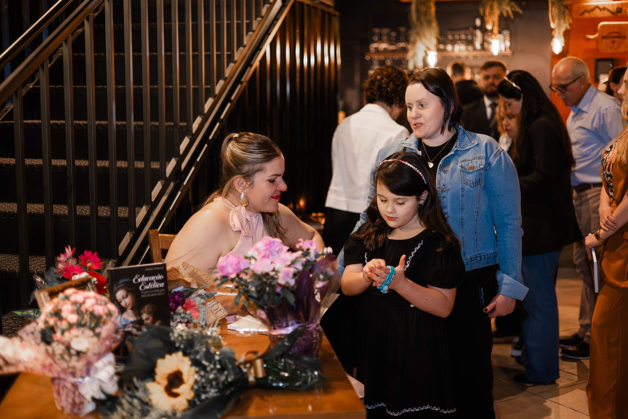 Lançamento de Livro Vivi Princival