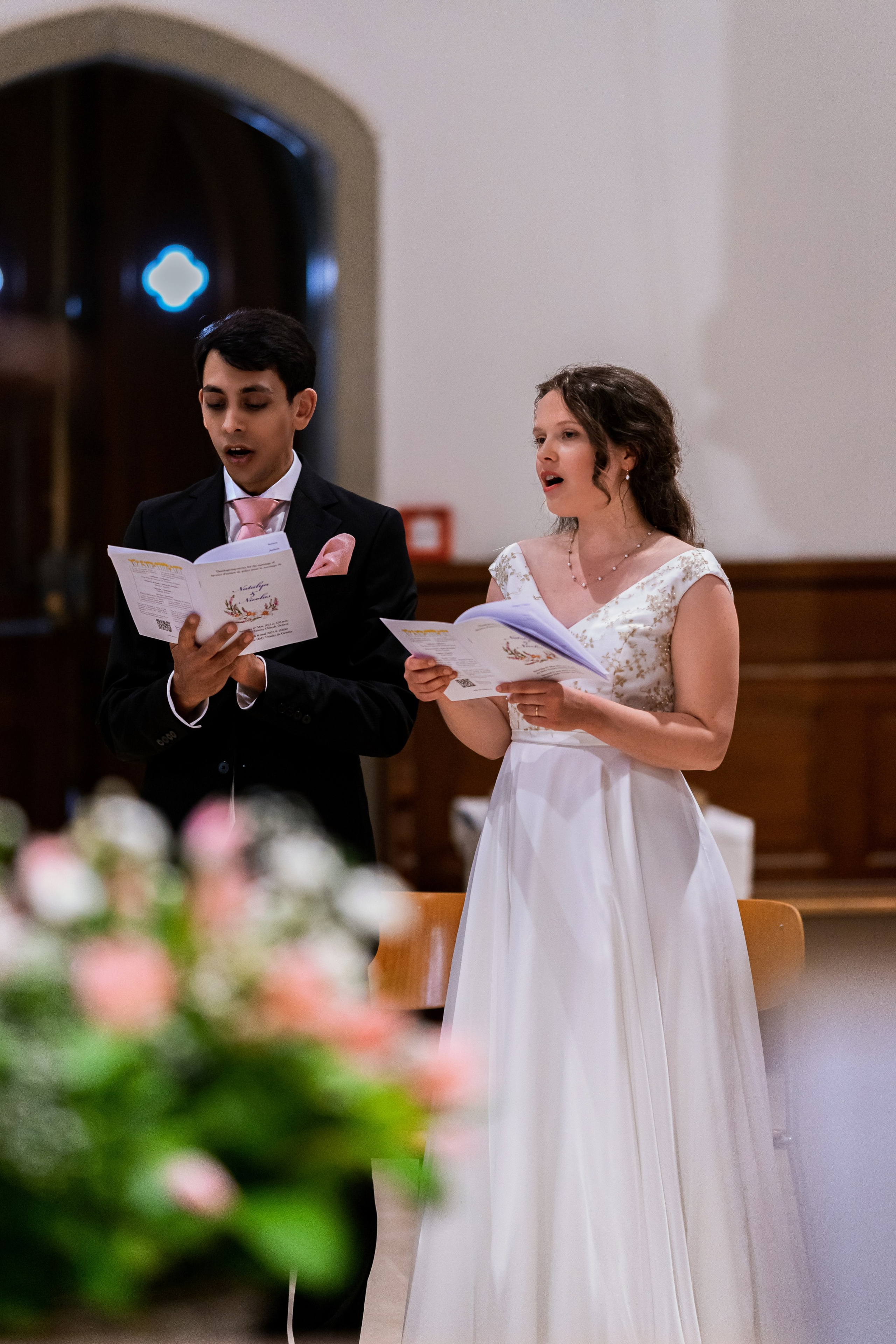 Mariage à l’église | Photographie de cérémonie par Eugenia Andres. Photographe à Genève - Eugenia Andres