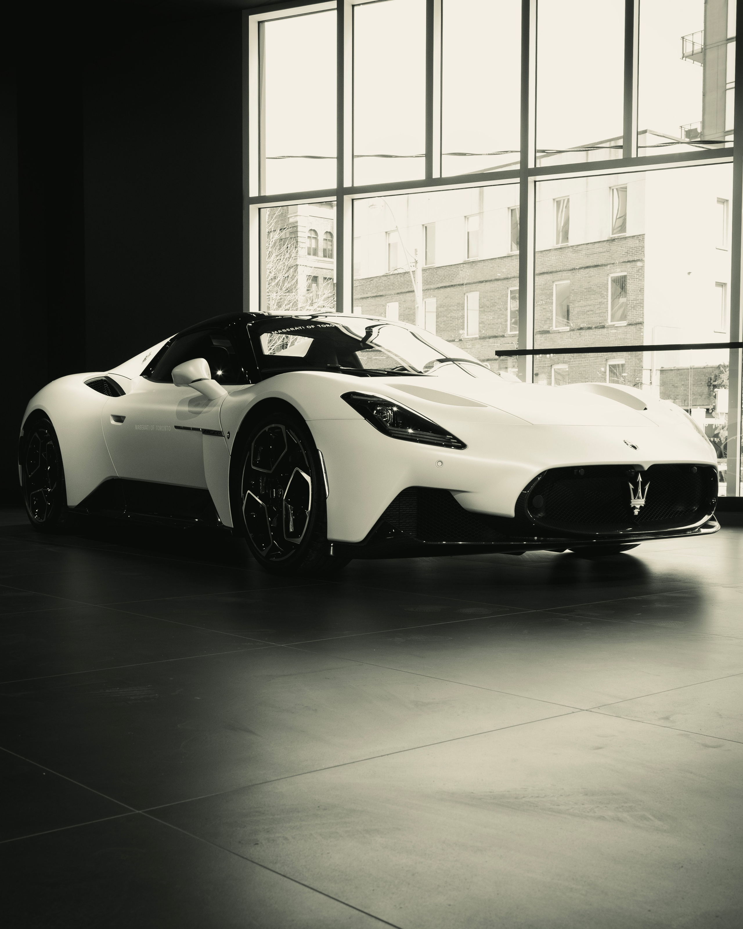 Luxury & Performance. Arvin Azimian