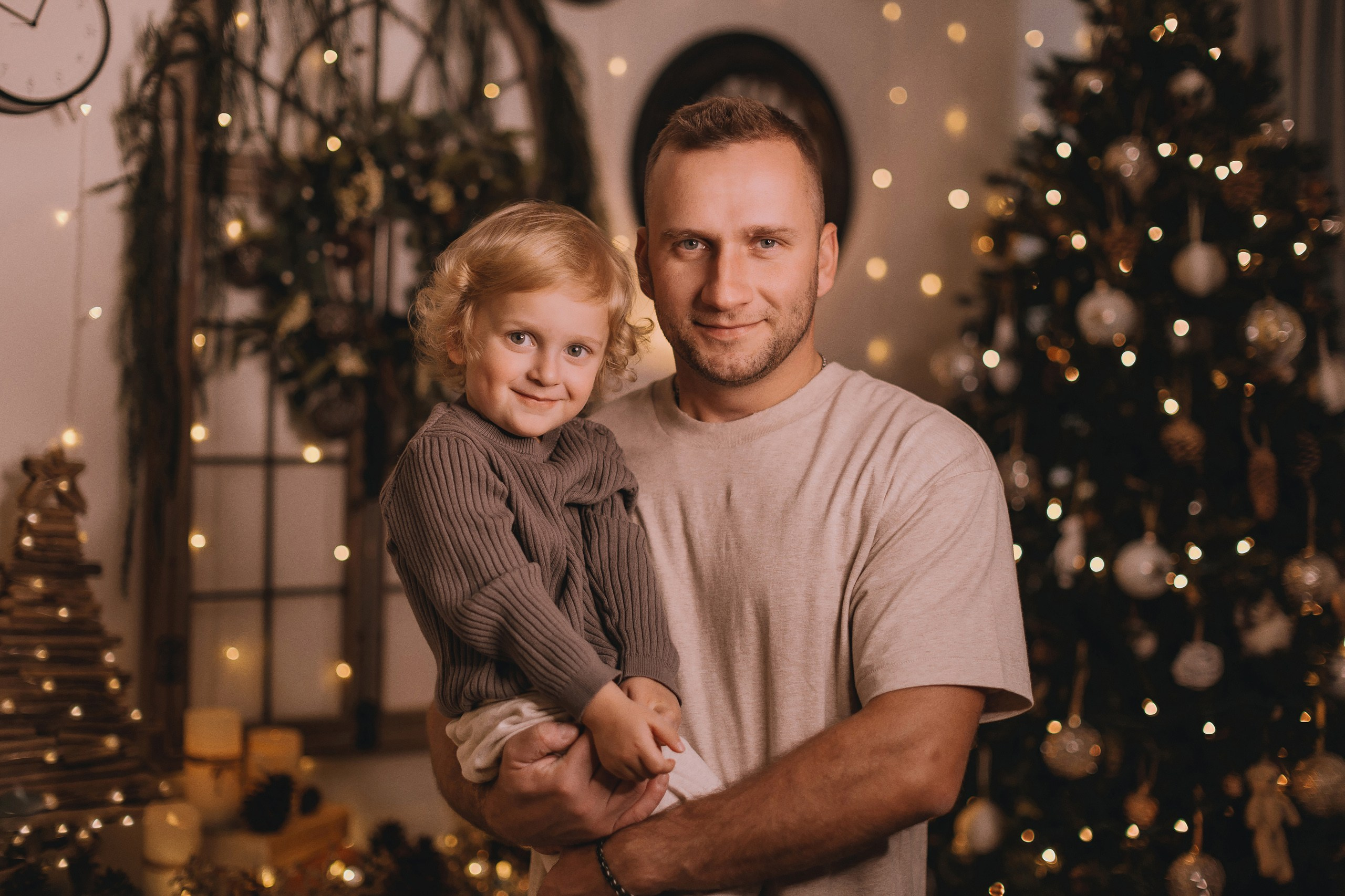 11.15.2025 Christmas Photoshoot. Wedding family event photographer in Chicago Nick Yushevich