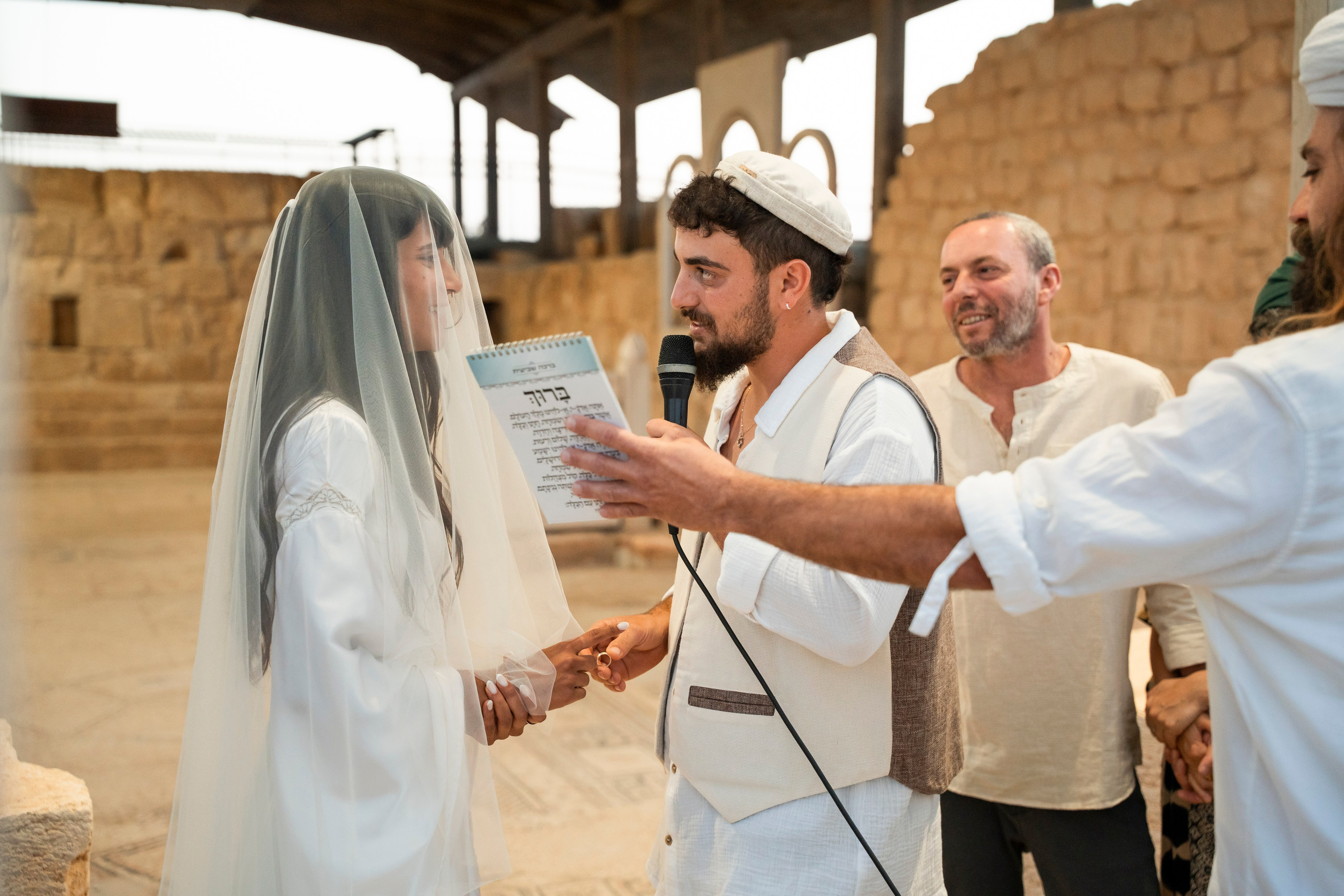 עדן ושלהבת. יוסף מזרחי צילום חתונה, ברית וזוגיות. צלם מקצועי שאוהב להוציא אתכם הכי יפים ברגעים הכי מרגשים