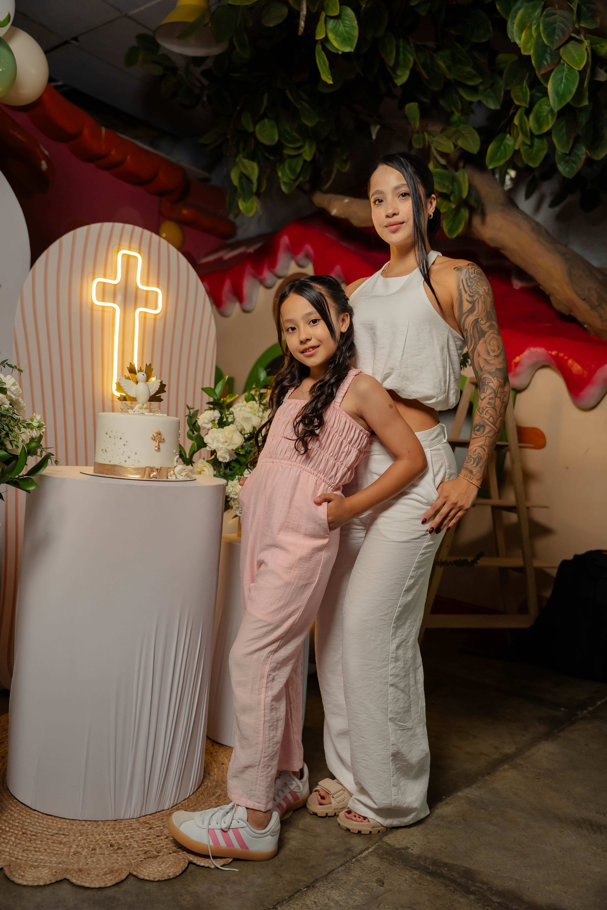 15s. Event photographer Carlos Alvarez