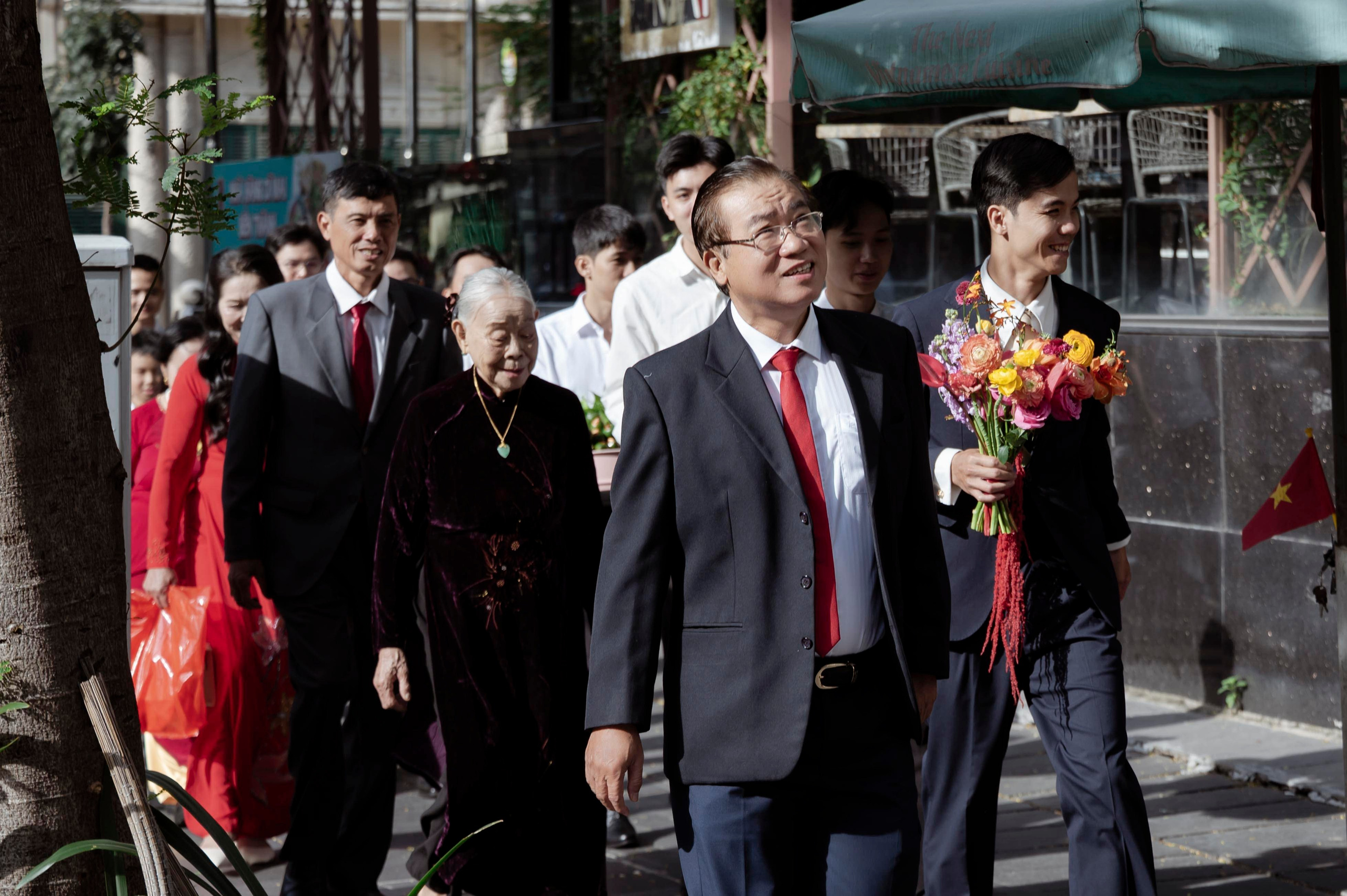 DUC & CHAU. WEDDING PHOTOGRAPHER IN VIETNAM