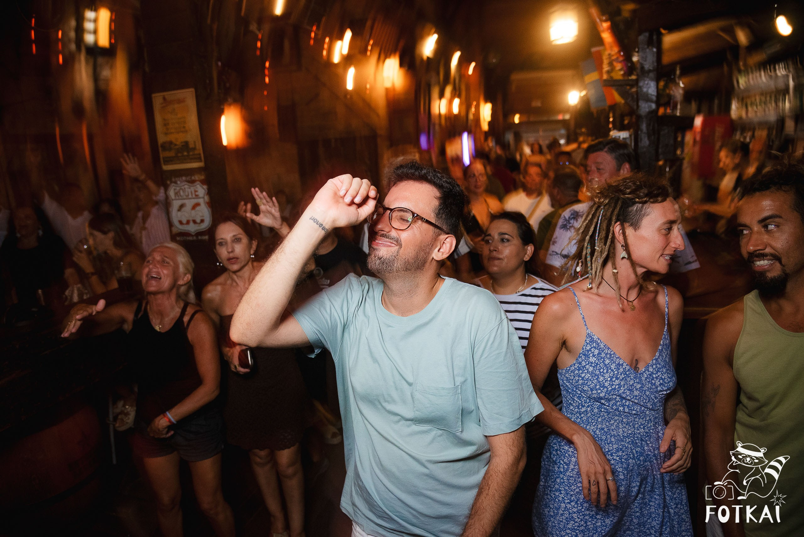 Los Ekilibristas en El Paso Rock Bar Torrevieja: Reportaje fotográfico 16.08.25 | FOTKAI