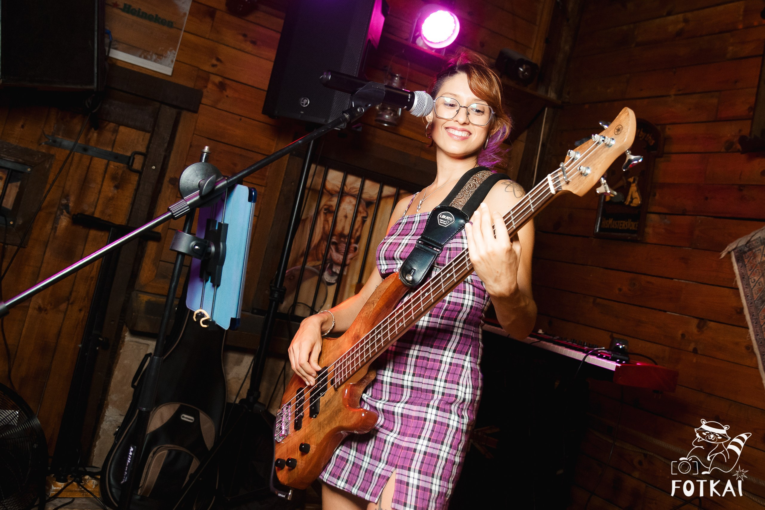 Reportaje fotográfico de FOTKAI | Get Back en El Paso Bar | Torrevieja, España, 12 de julio de 2025