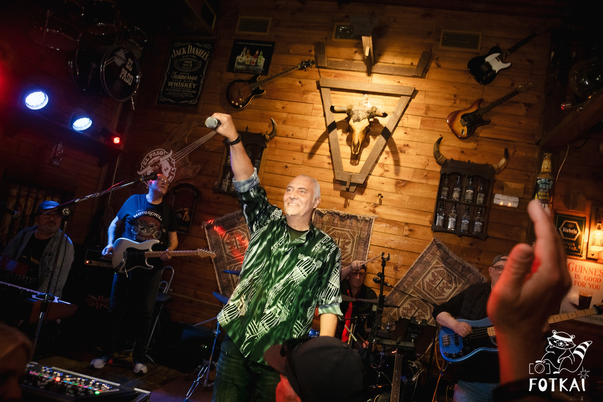 The Galaxy’s в El Paso Bar Торревьеха: фоторепортаж с концерта 21 марта 2026 года | FOTKAI