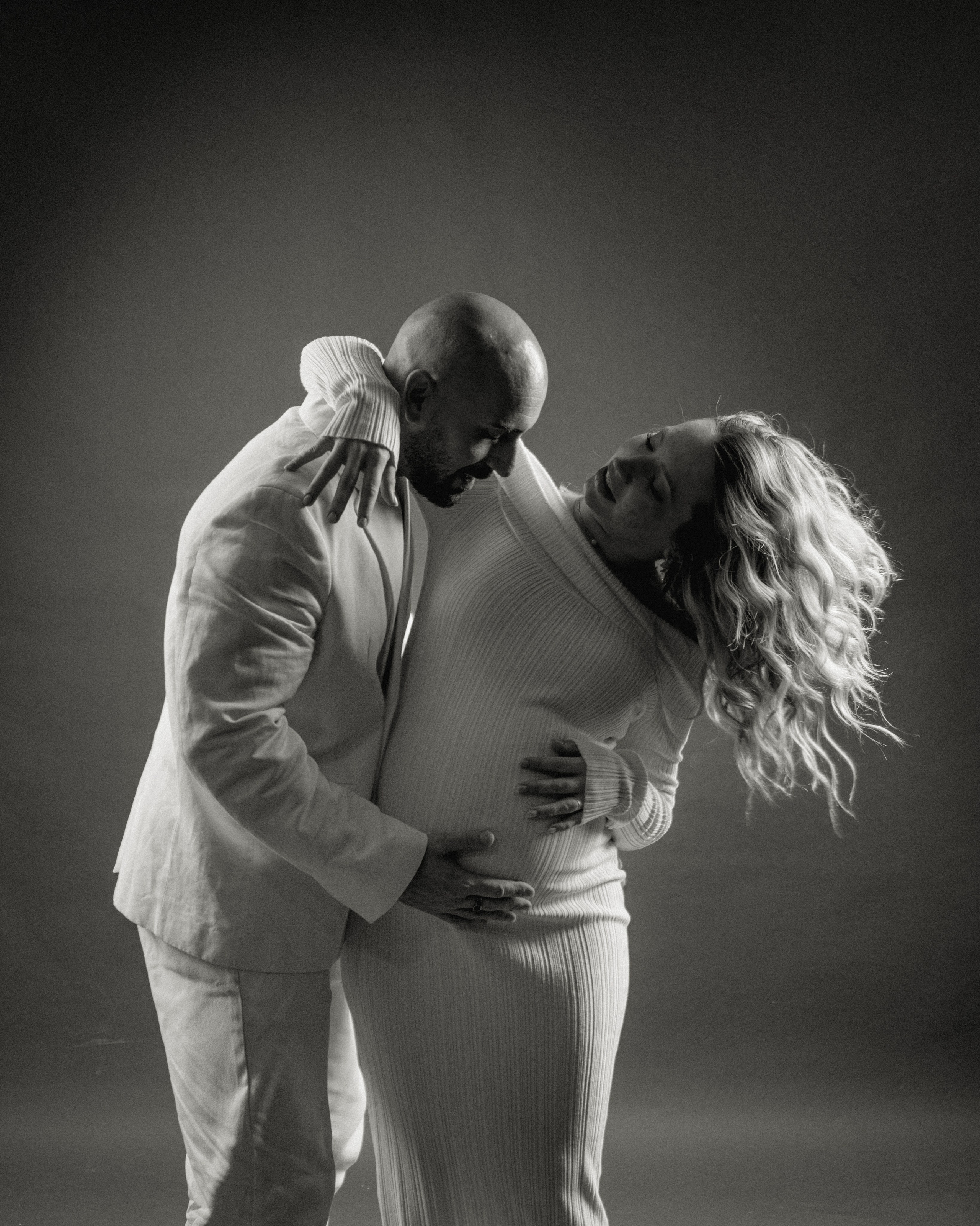 HAPPINESS. Anastasiia Antoniuk portrait, family and couple photographer, Portugal