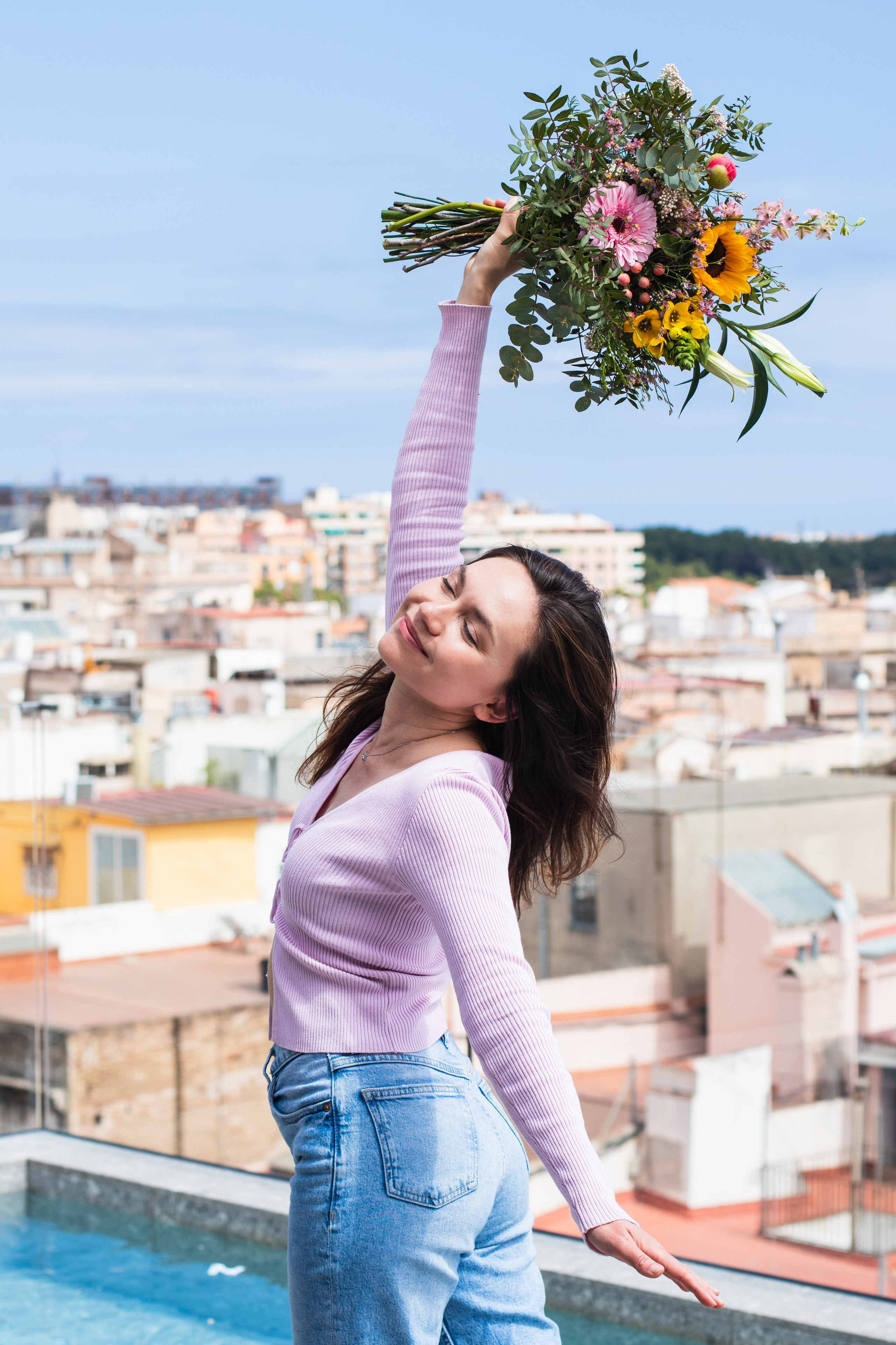 Flower masterclass by “Cheers”, Barcelona. Alexandra Uzianova — photo and video content in Barcelona