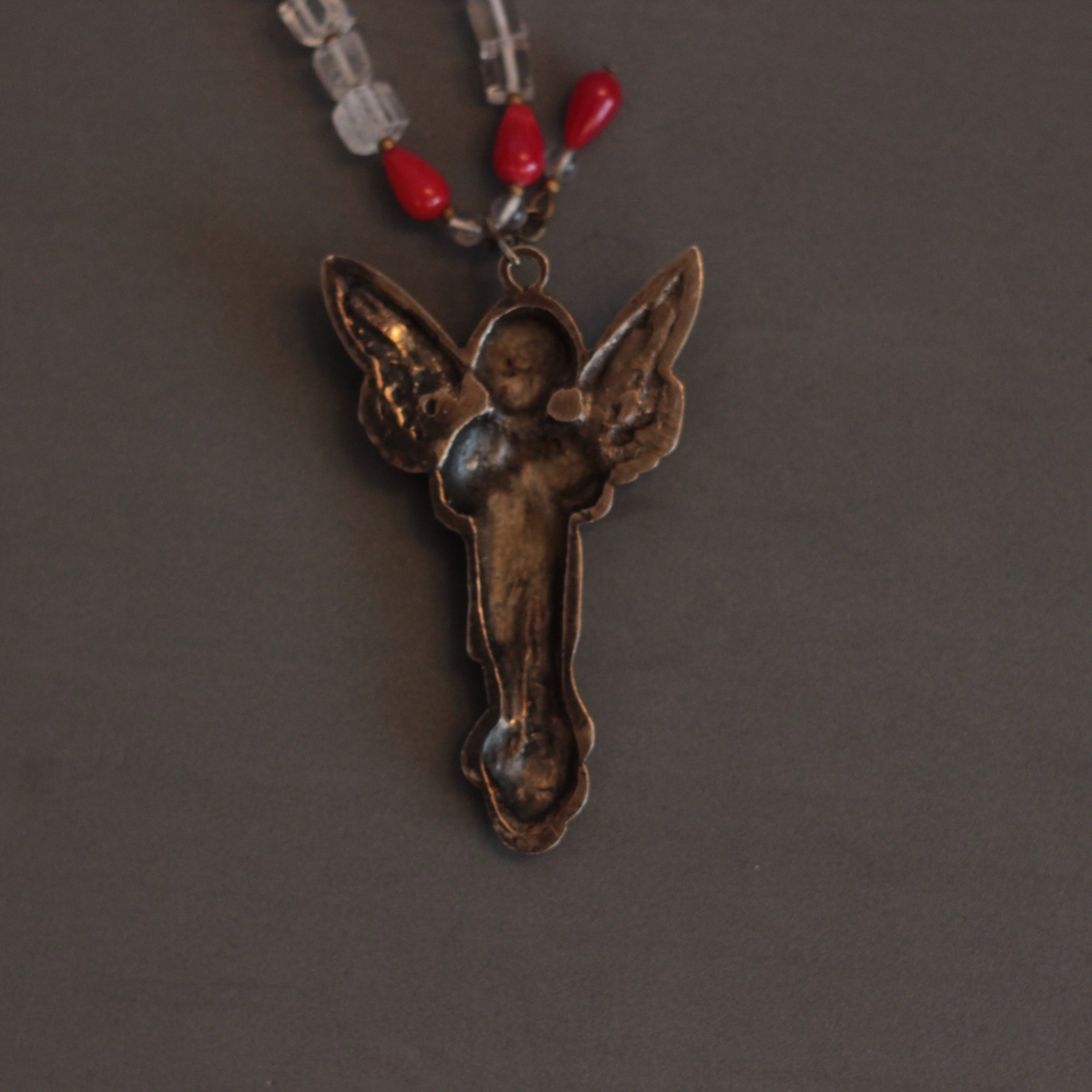 Angel. Современнные и актикварные украшения в Барселоне, Москве и Санкт-Петербурге