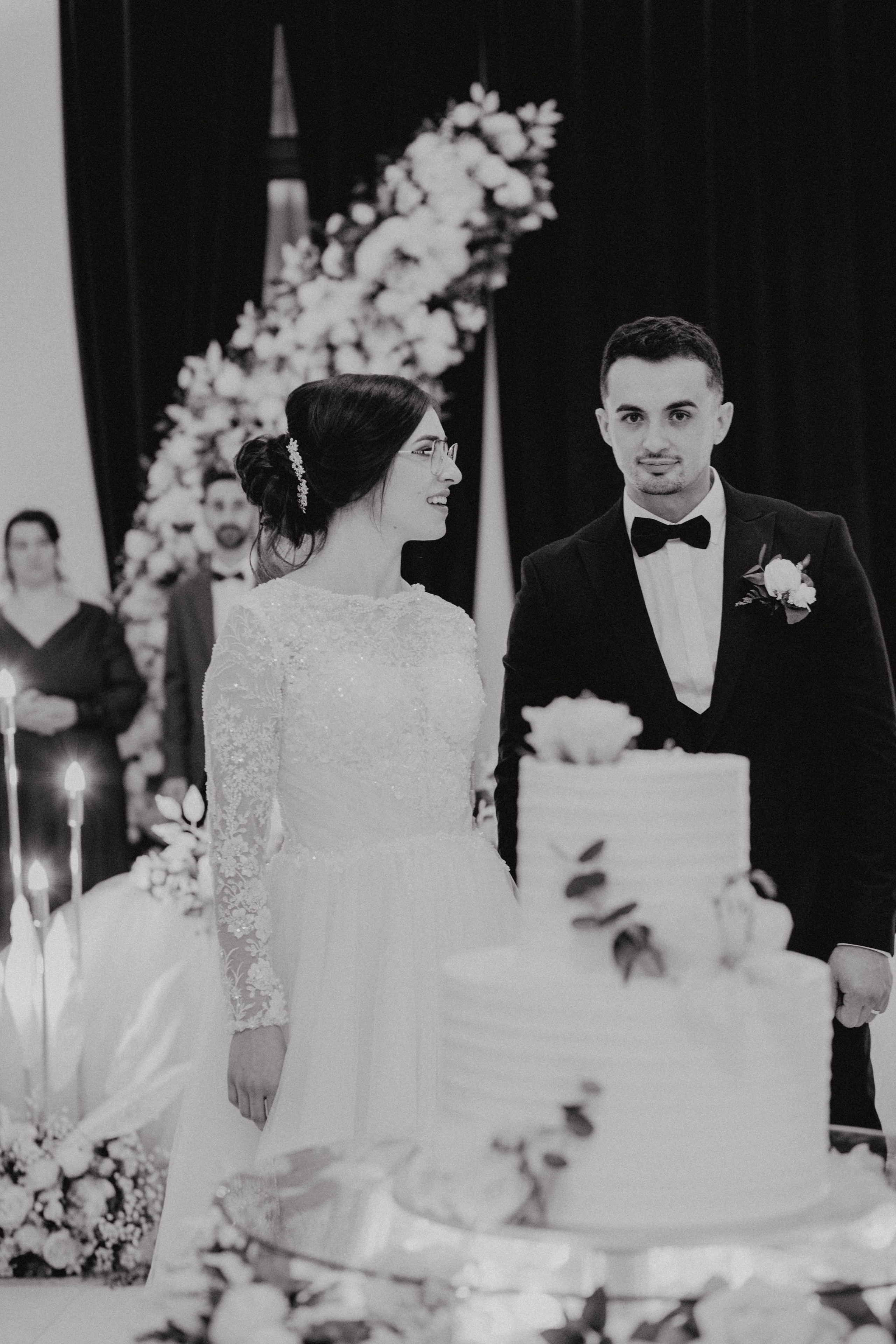 Adi & Angela. Wedding & couple photographer from Romania Rut Vetan