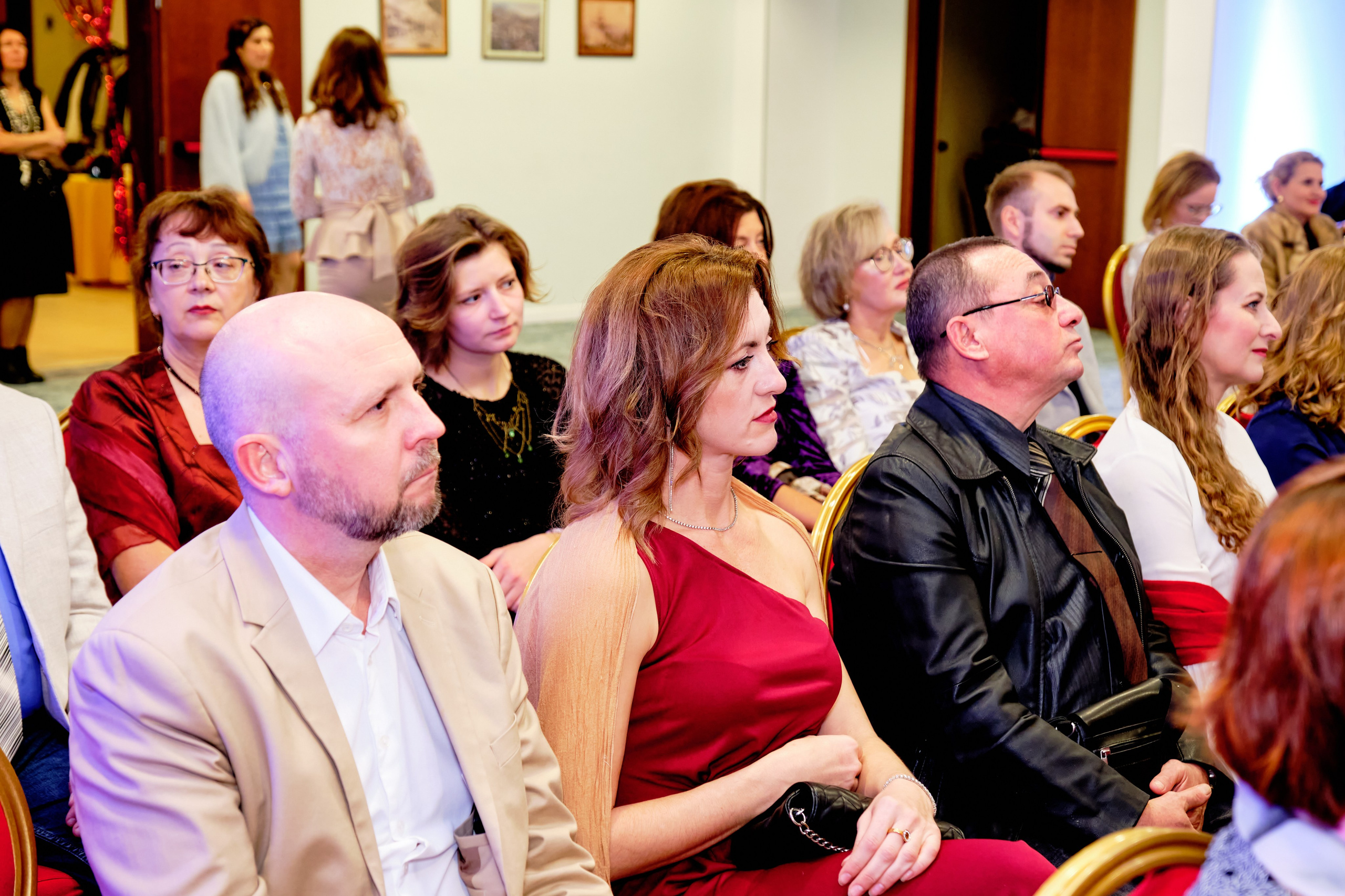 Фоторепортаж з благодійного Новорічного балу у Чорногорії. Портретний фотограф Альона Новгородцева