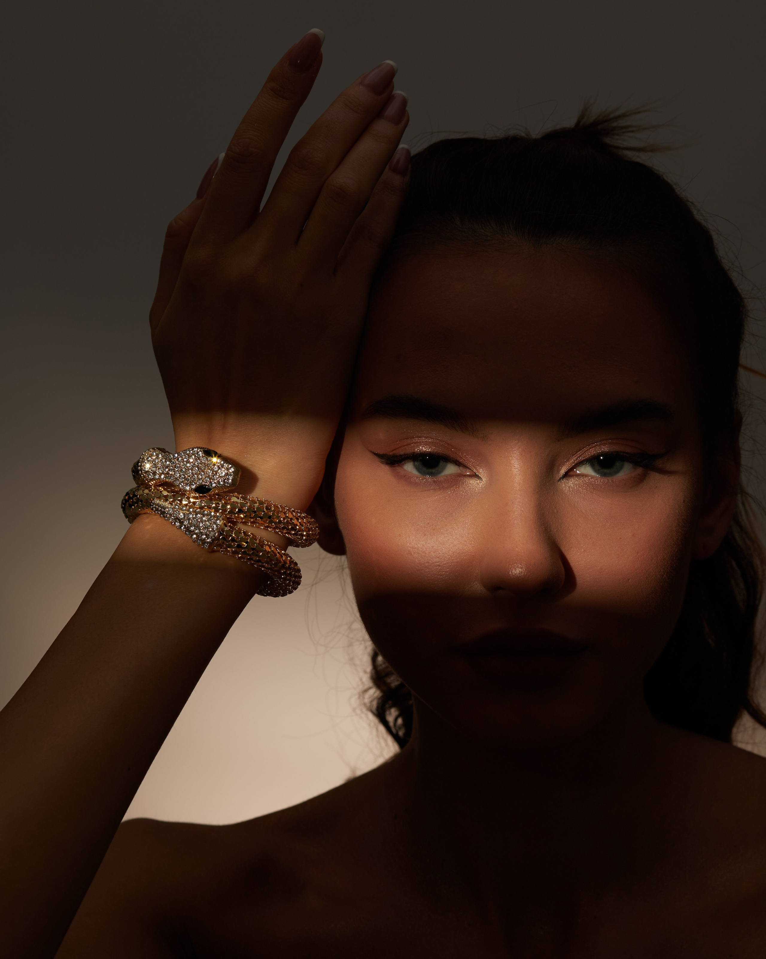 Retouching Portfolio Before\ After. Retoucher Available Worldwide, Product Photographer in Georgia, Batumi Aliaksandra