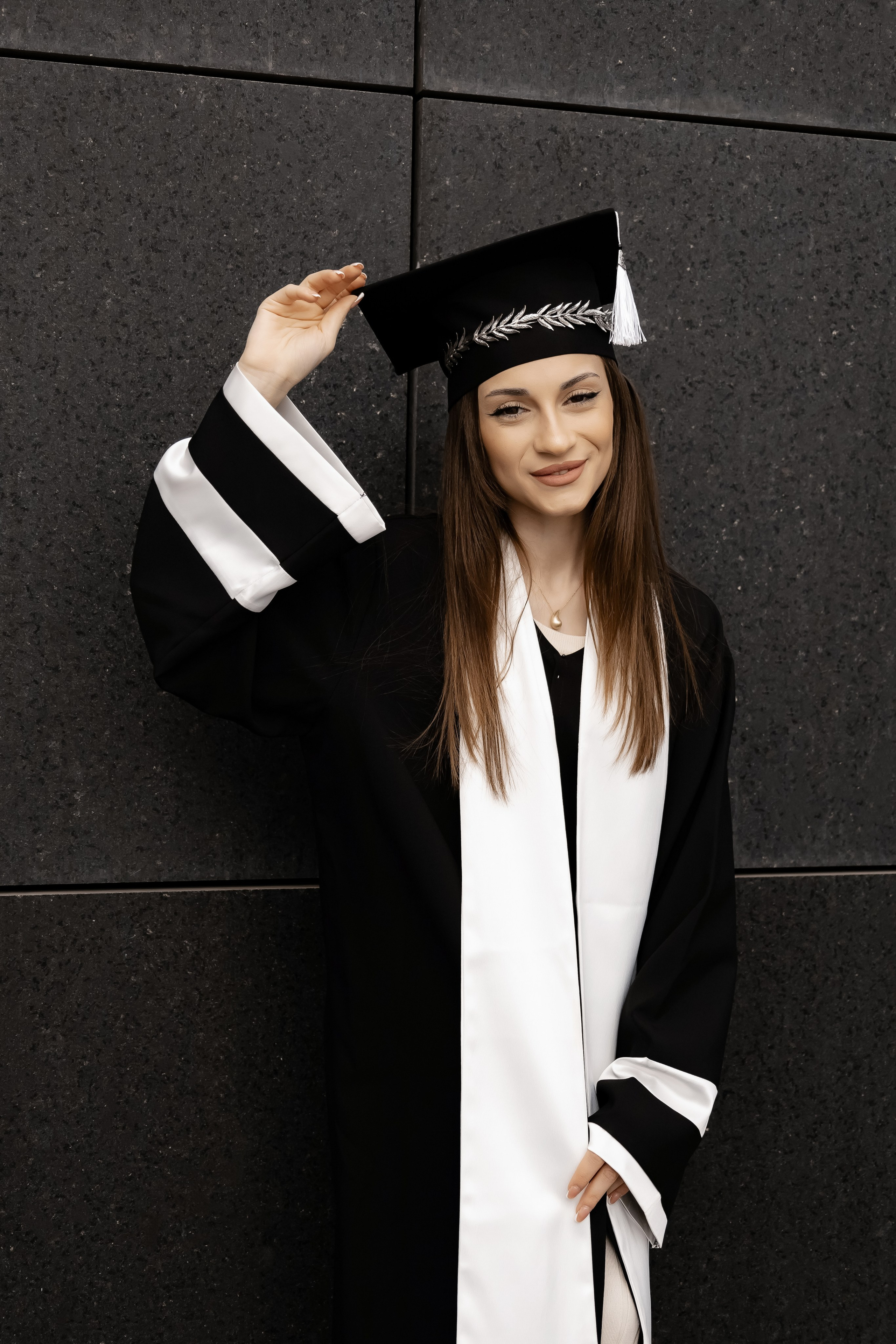 Premium mezun xalati, qara mezun geyimi, ag mezun libasi, qirmizi sarfli mezun paltari, mezun aksesuarlar, mezun papaqlari, mezun lentleri, mezun hediyyeleri, mezun fotosessiya geyimleri, mezun cekilisi ucun geyimler, mezun tedbirleri ucun aksesuarlar, mezun geyimlerinin icare ve satisi, premium mezun libaslari, mezun geyimleri online sifaris, mezun geyimleri Bakida, mezun geyimleri qiymetleri, mezun geyimleri modelleri, Mezun cekilisi, mezun fotosessiyasi, mezun cekilisi ucun geyimler, mezun mantiyasi cekilisi, mezun fotosessiya ideyalari, mezun gunu fotosessiya, mezun xatireleri, mezun papaqlari ile fotosessiya, mezun lentleri ile cekilis, ferdi mezun fotosessiyasi, qrup mezun cekilisi, mezun fotosessiya mekani, mezun ucun ideal cekilis fonlari, mezun fotosessiya aksesuarlari, mezun albomu sekilleri, mezun cekilisi poza ideyalari, universitet mezun fotosessiyasi, kollektiv mezun fotosessiyasi, mezun xalatlari ile cekilis, mezun mantiyasi fotosessiyasi, mezun geyimleri ile professional cekilis, mezun tebrik fotosessiyasi, en yeni mezun cekilis trendləri, mezun fotosessiya xidmetleri, premium mezun cekilisi, mezun cekilisi ucun dekorlar, mezun fotosessiyasi aksesuarlar, mezun gunu en gozel fotolar, mezun cekilisi fotostudiya, bakida mezun fotosessiyasi, xaricde mezun cekilisi, mezun gunune ozel cekilis,Məzun mantiyaları, eksklüziv məzun geyimləri, ağ və qara məzun libasları, məzun üçün xüsusi şarf modelləri, məzun papağı və aksesuarları, fərdi dizayn məzun geyimləri, məzun tədbiri üçün ən yaxşı seçimlər, məzun fotosessiyası üçün ideal libaslar, məzun mərasimi geyimləri, keyfiyyətli məzun mantiyası, rahat və şık məzun geyimləri, məzun üçün lent və tac modelləri, məzun simvolik medalları, icarəyə verilən məzun libasları, məzun geyimlərinin sərfəli qiymətləri, onlayn məzun geyimi sifarişi, məzun paltarı mağazası, dəbli məzun geyimləri, premium məzun mantiyalarının satışı, universitet məzunları üçün mantiyalar, kollektiv məzun geyimləri, məktəb məzunları üçün geyimlər, diplom mərasimi üçün geyimlər, fərqli rəngdə məzun libasları, ən yeni məzun geyimləri, rahat və premium məzun geyimi seçimləri, Bakıda məzun geyimi mağazası, məzun üçün ən yaxşı libaslar