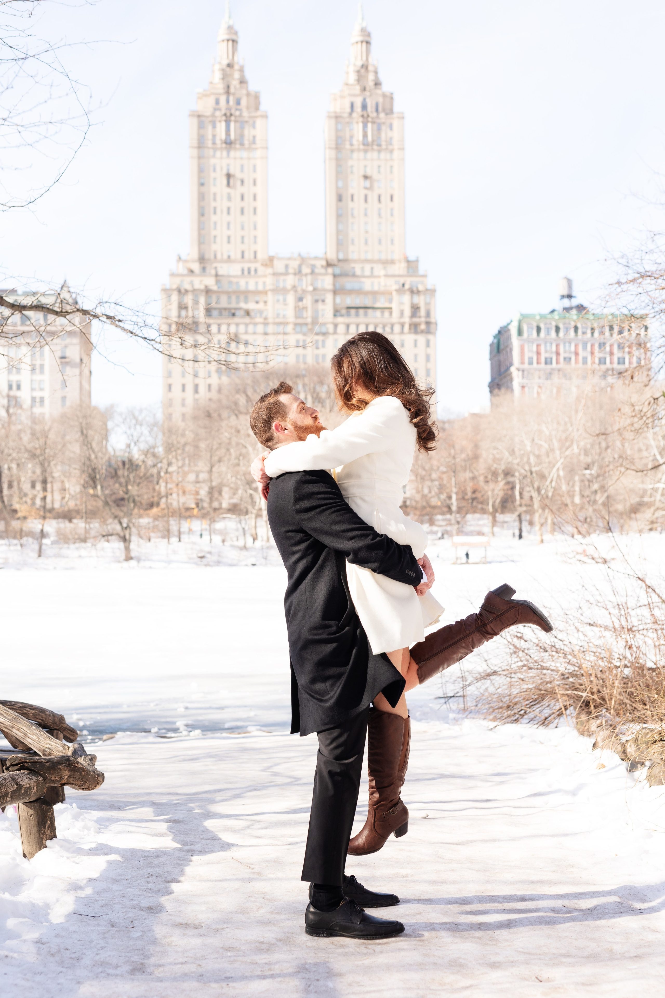 Winter Love in Central Park. Family, lifestyle, and commercial photography in New York and New Jersey