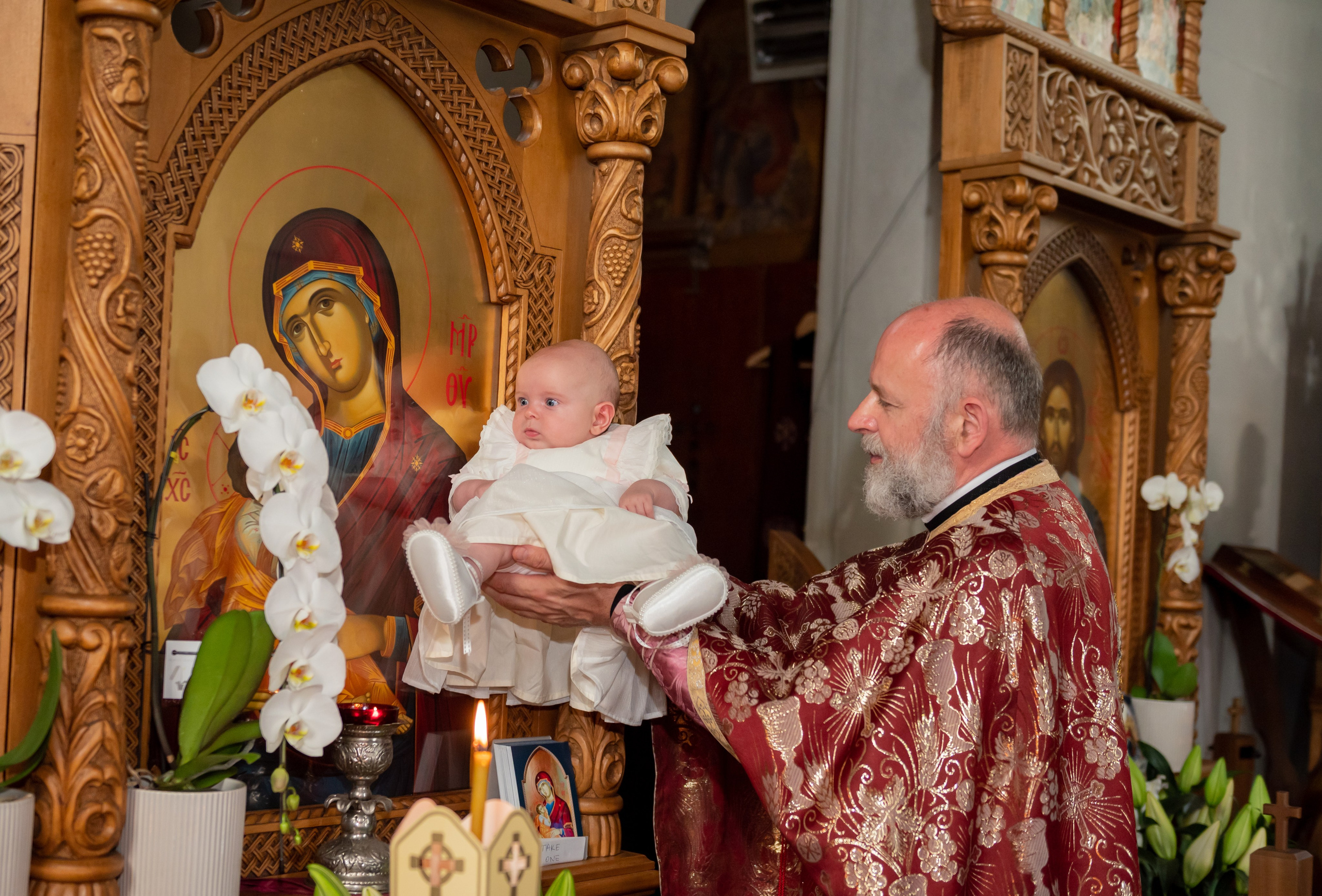 Christenings. Captured Moments by Olguta Vizauer