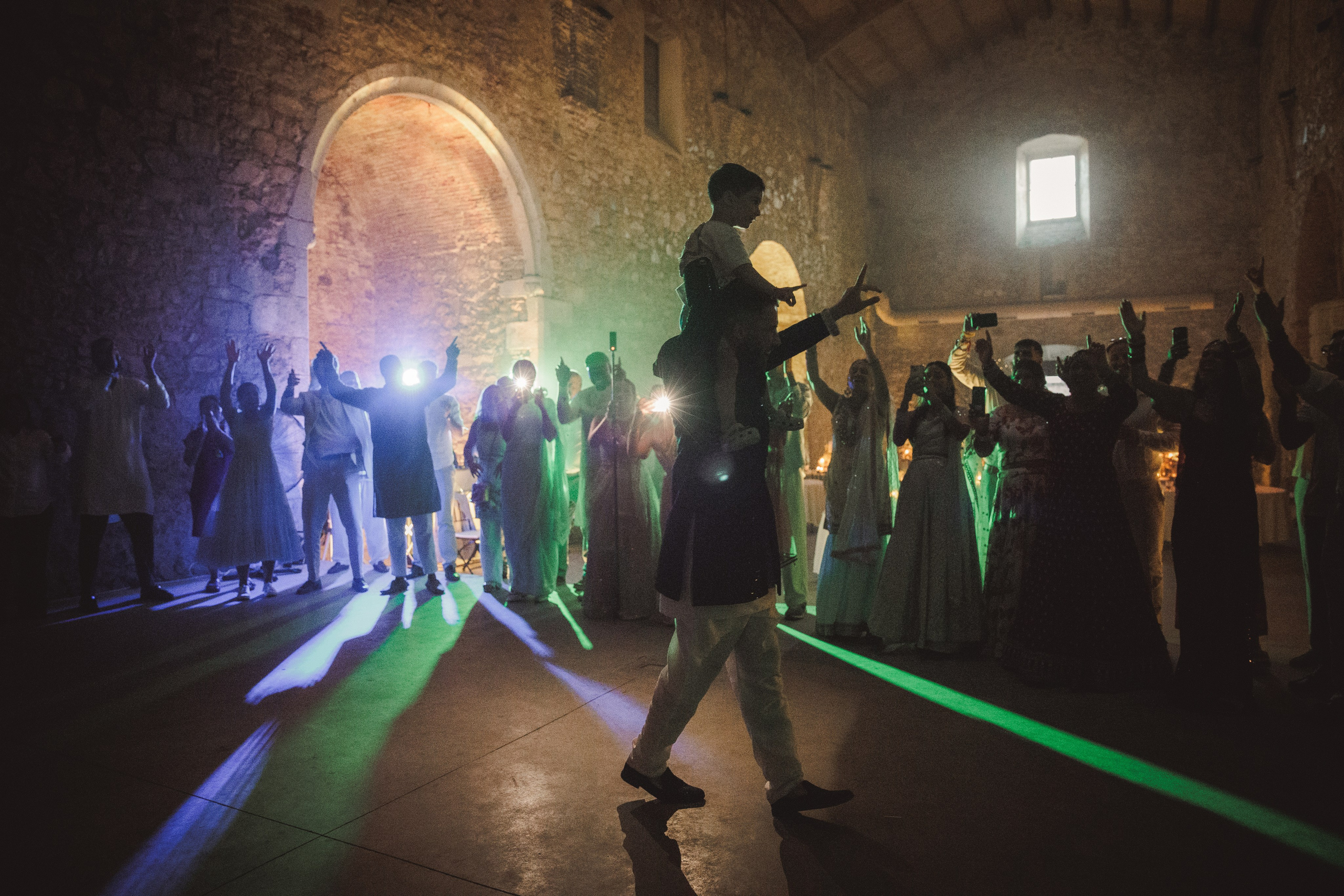 Patrik & Naomi. Monestir Sant Salvi. Paola wedding photographer / videographer in Barcelona