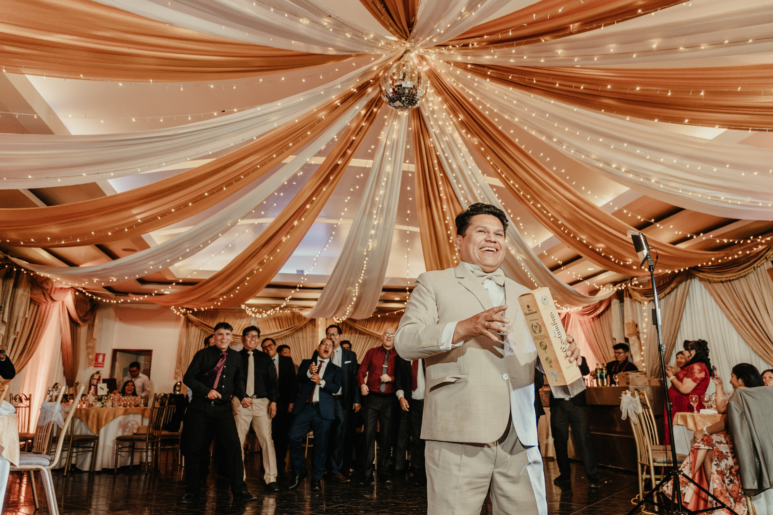 VANESSA + FRANKLIN BODA RELIGIOSA. Studio KVTA | Fotografía y Video de Bodas en Arequipa