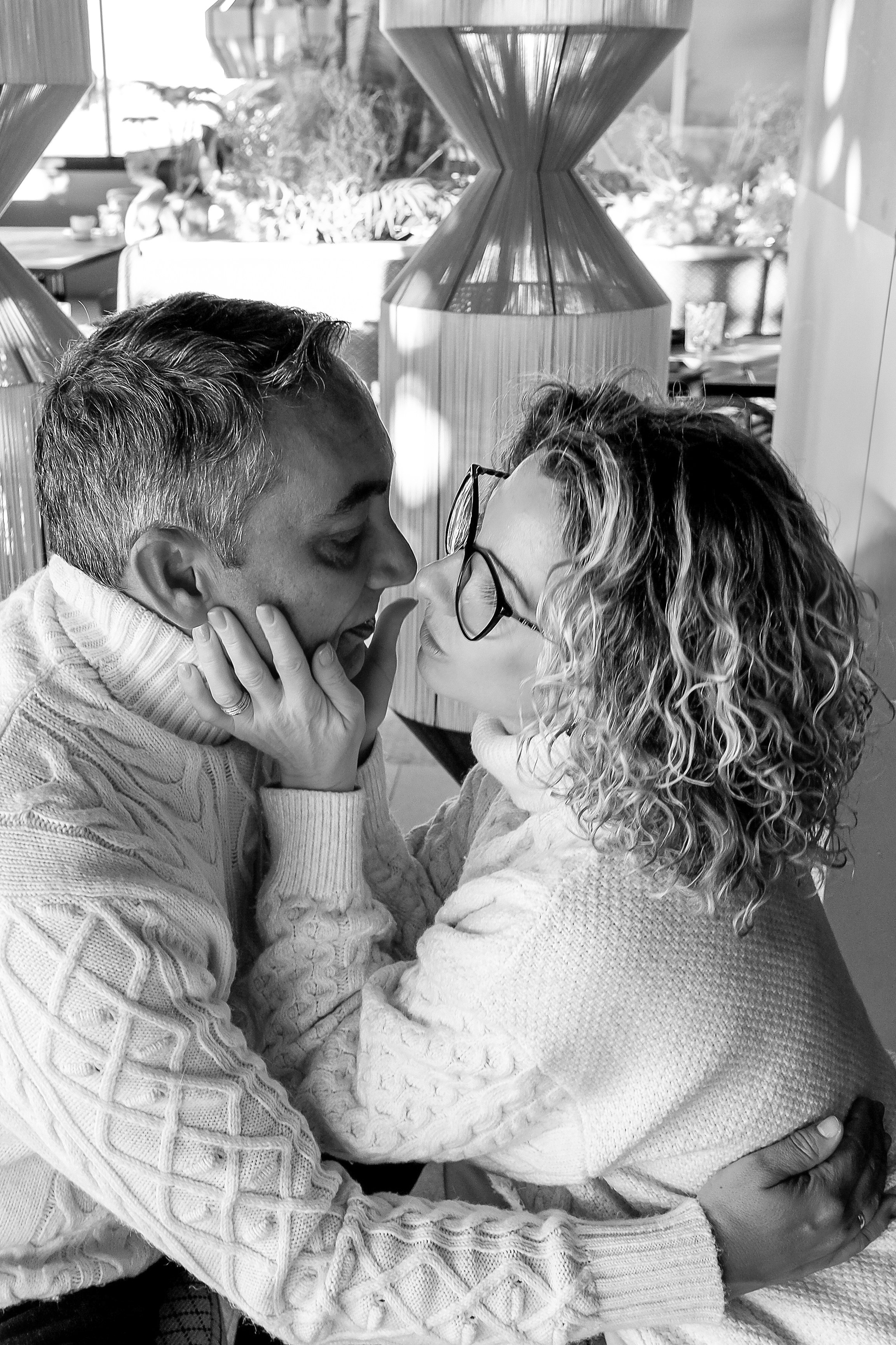 Sesión de pareja en la playa. Fotografía profesional en Calafell - Elena Medvedeva