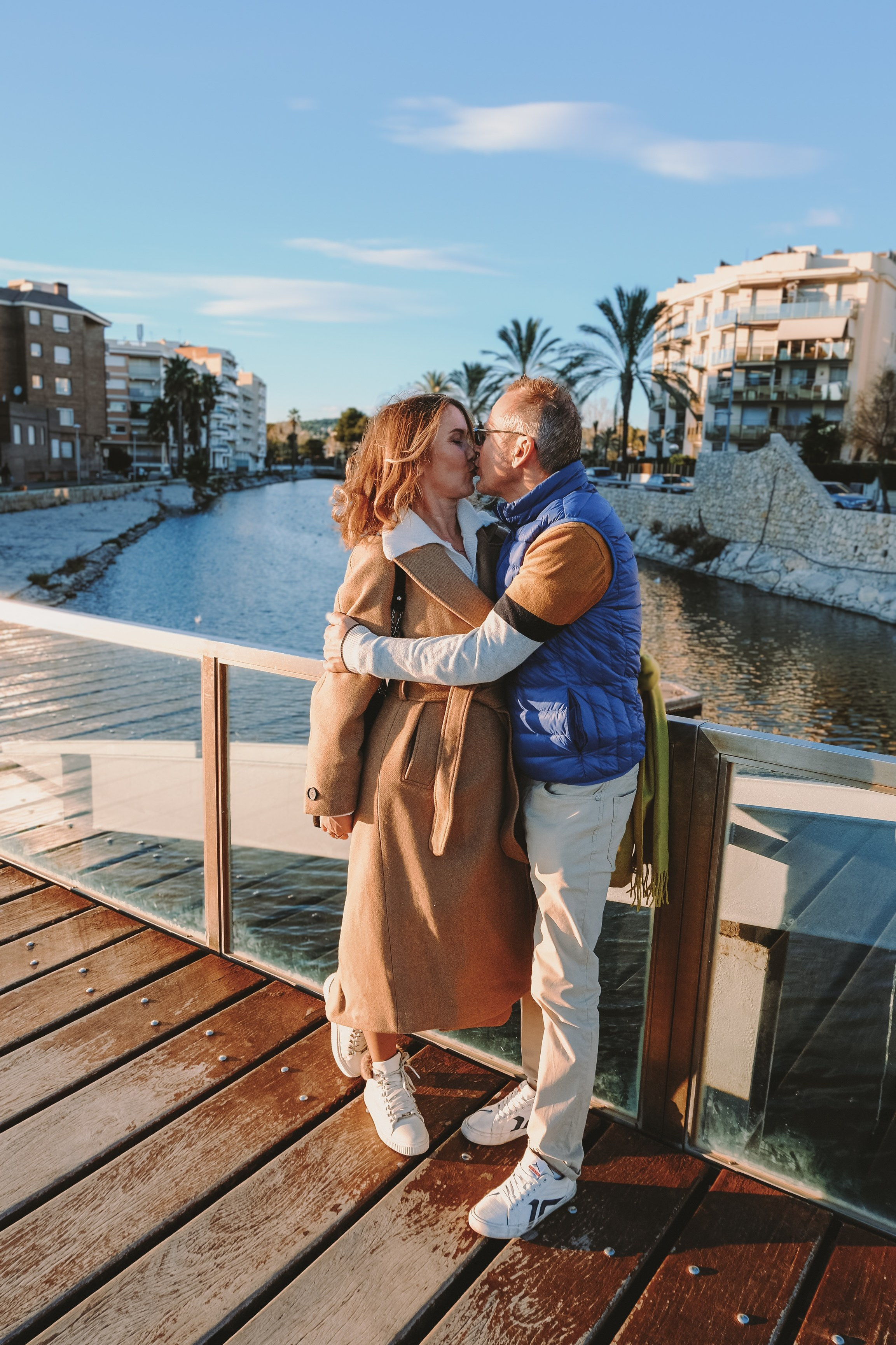Sesión familiar en Navidad. Fotografía profesional en Calafell - Elena Medvedeva